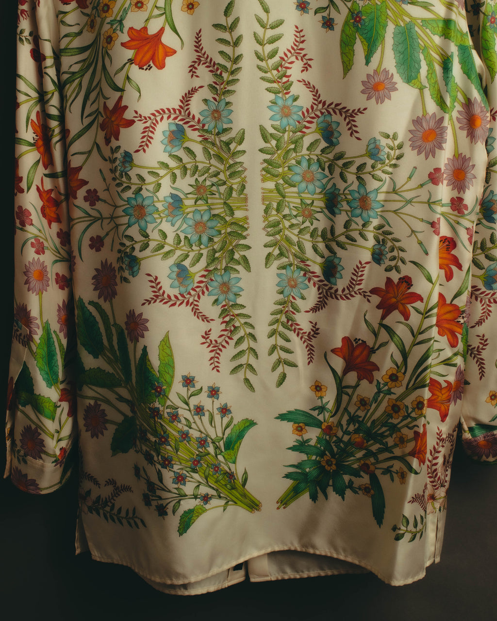 -SPECIAL- “GUCCI” 2015-2022 Botanical printed silk shirt