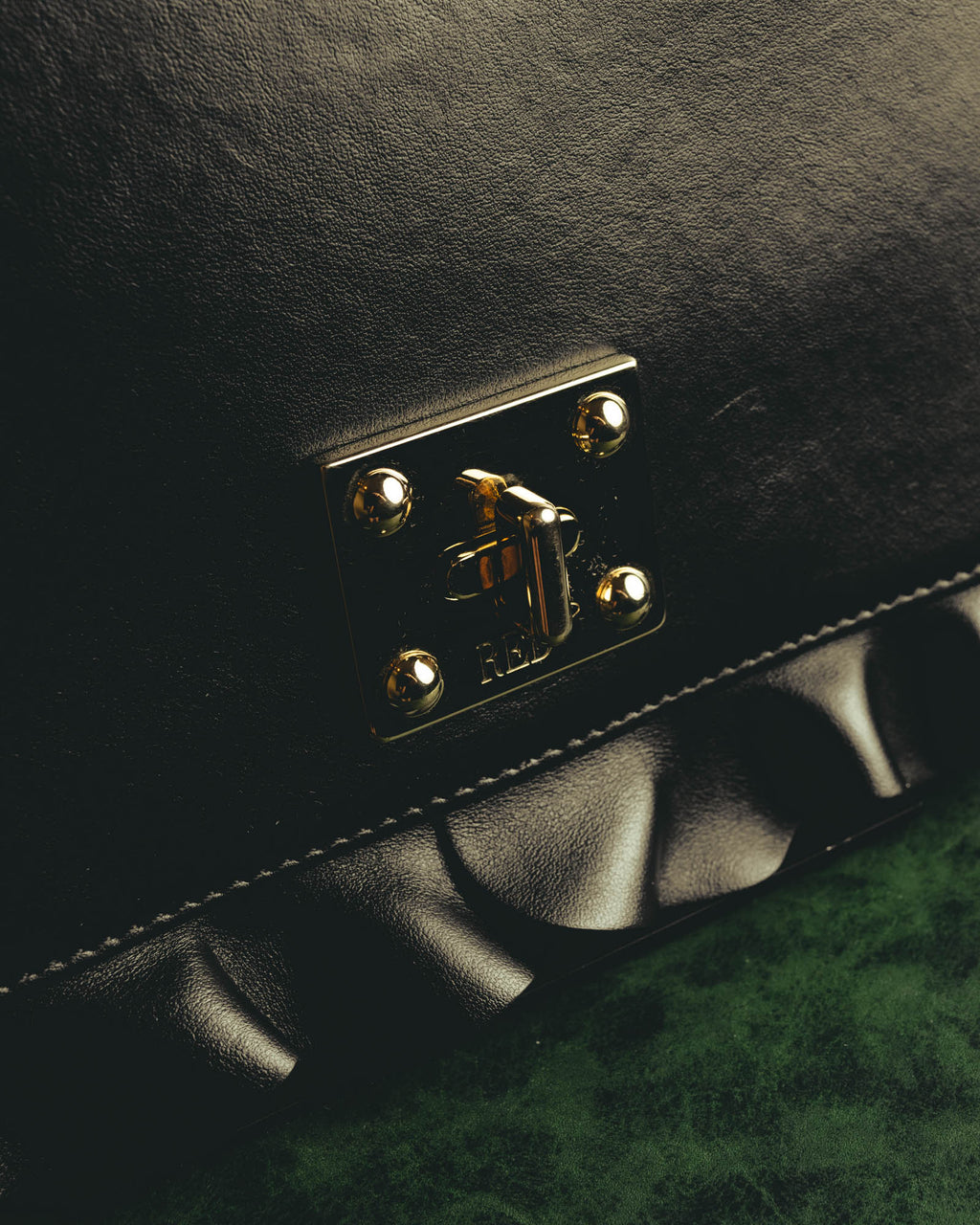 "RED VALENTINO" 2010's Ruffled leather shoulder bag