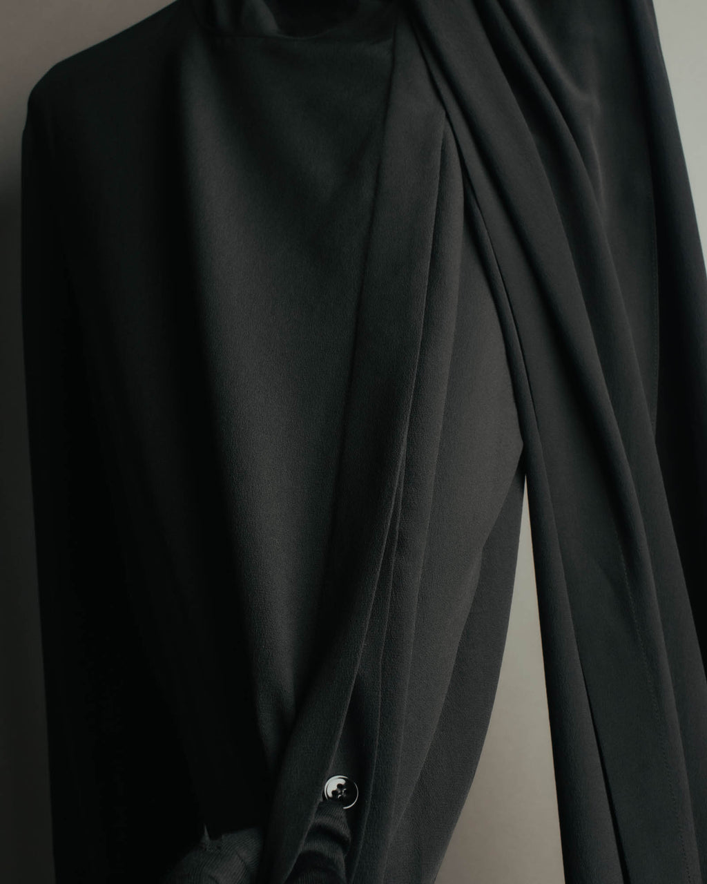 -SPECIAL- "SAINT LAURENT PARIS" 10's Fluid silk scarf-neck blouse