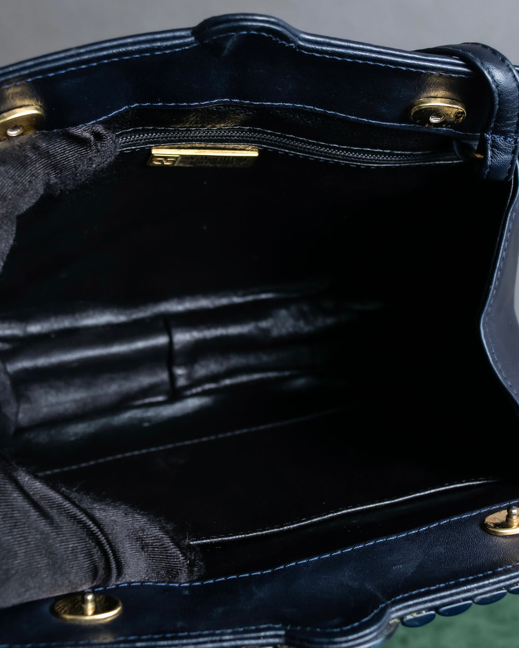 "VALENTINO" Gathered design rounded silhouette shoulder bag