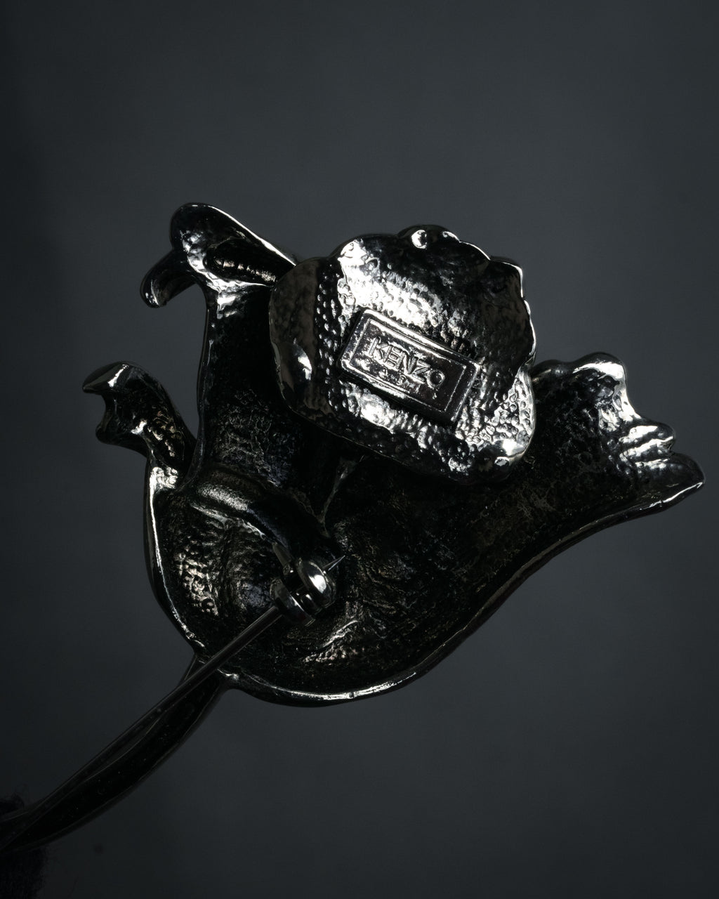 “KENZO” 90’s-00’s Botanical flower motif long brooch