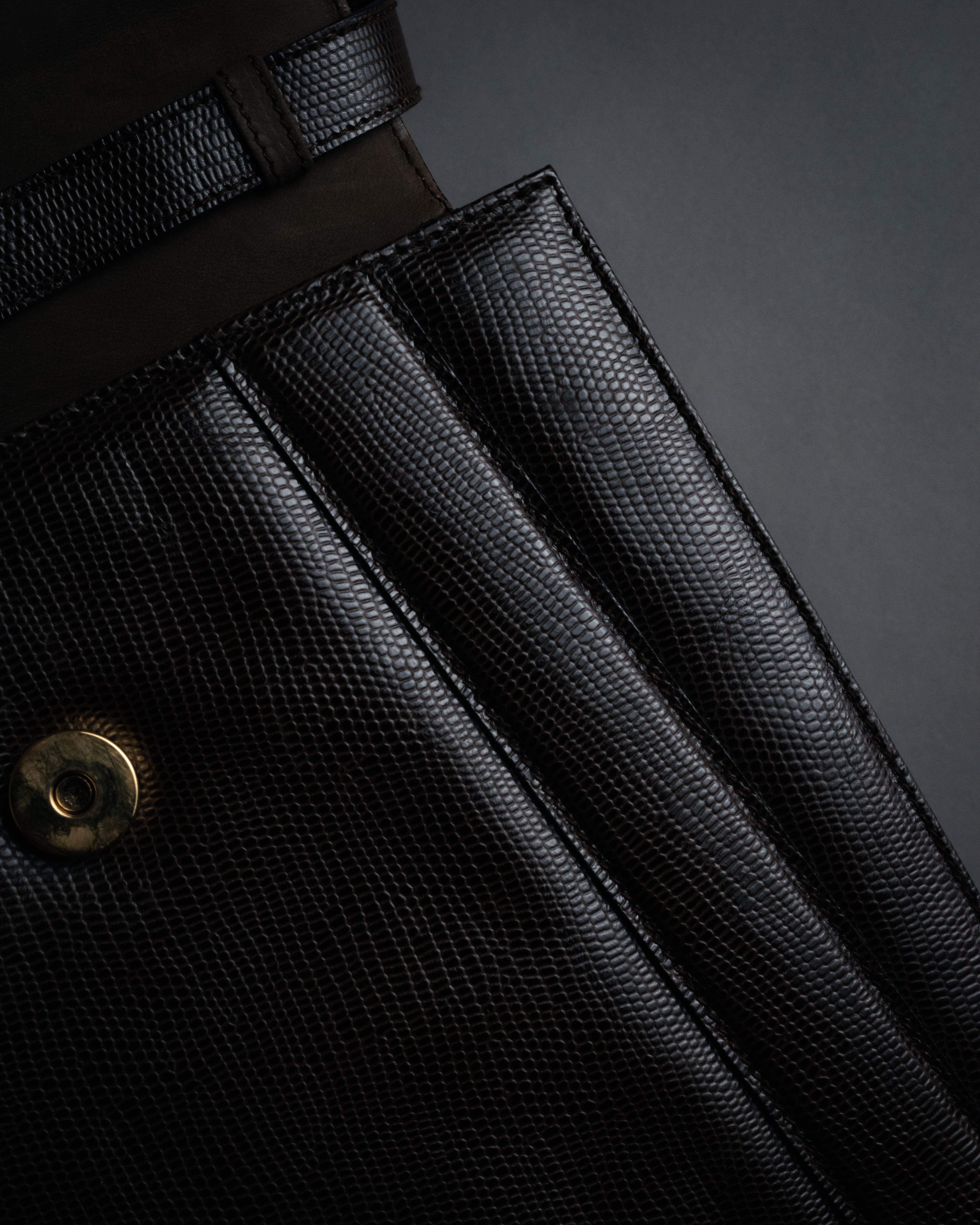 “Salvatore Ferragamo” 90’s Lizard embossed top handle shoulder bag