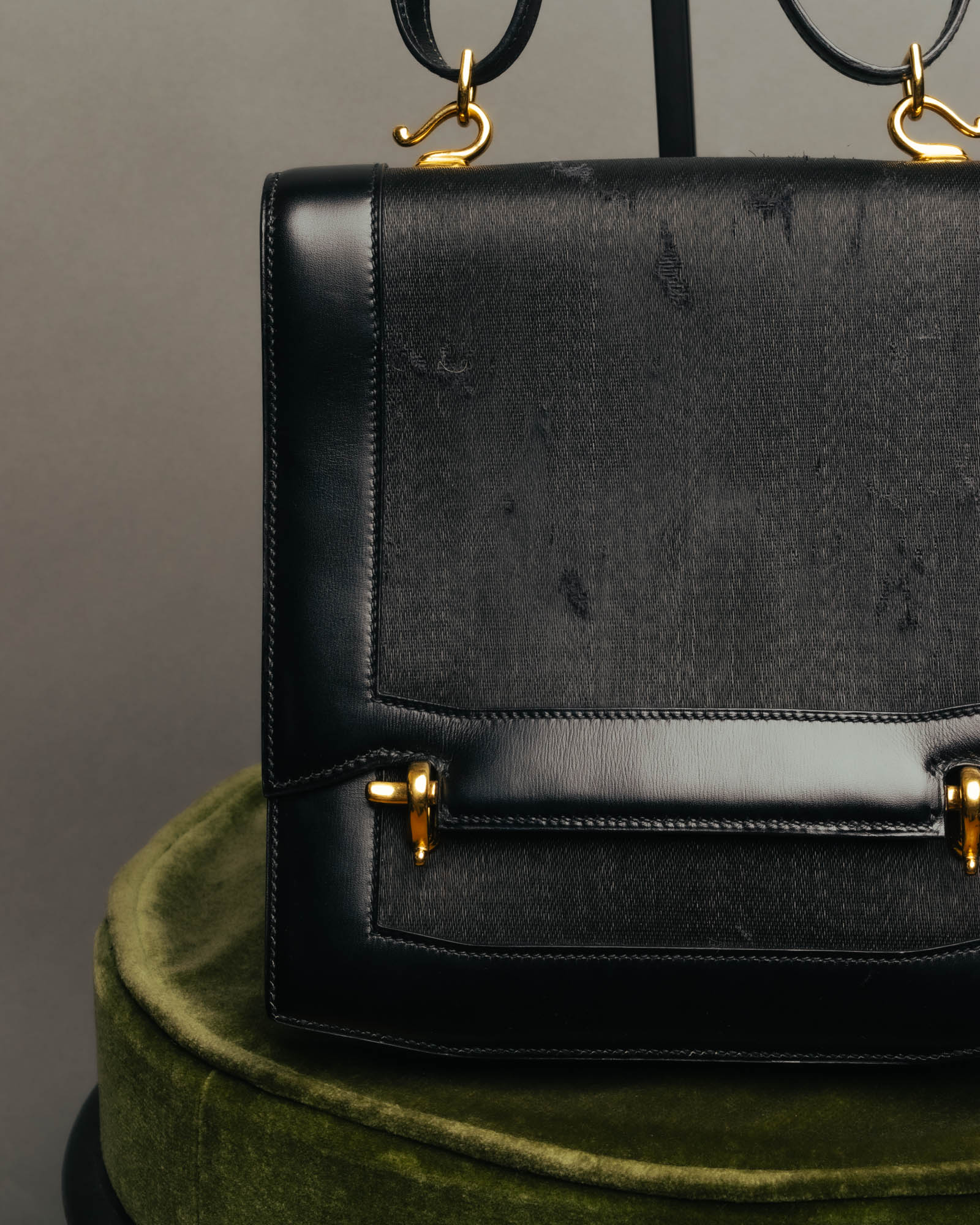 -SPECIAL- “HERMÈS” 80’s-90’s Camargue black leather and canvas shoulder bag