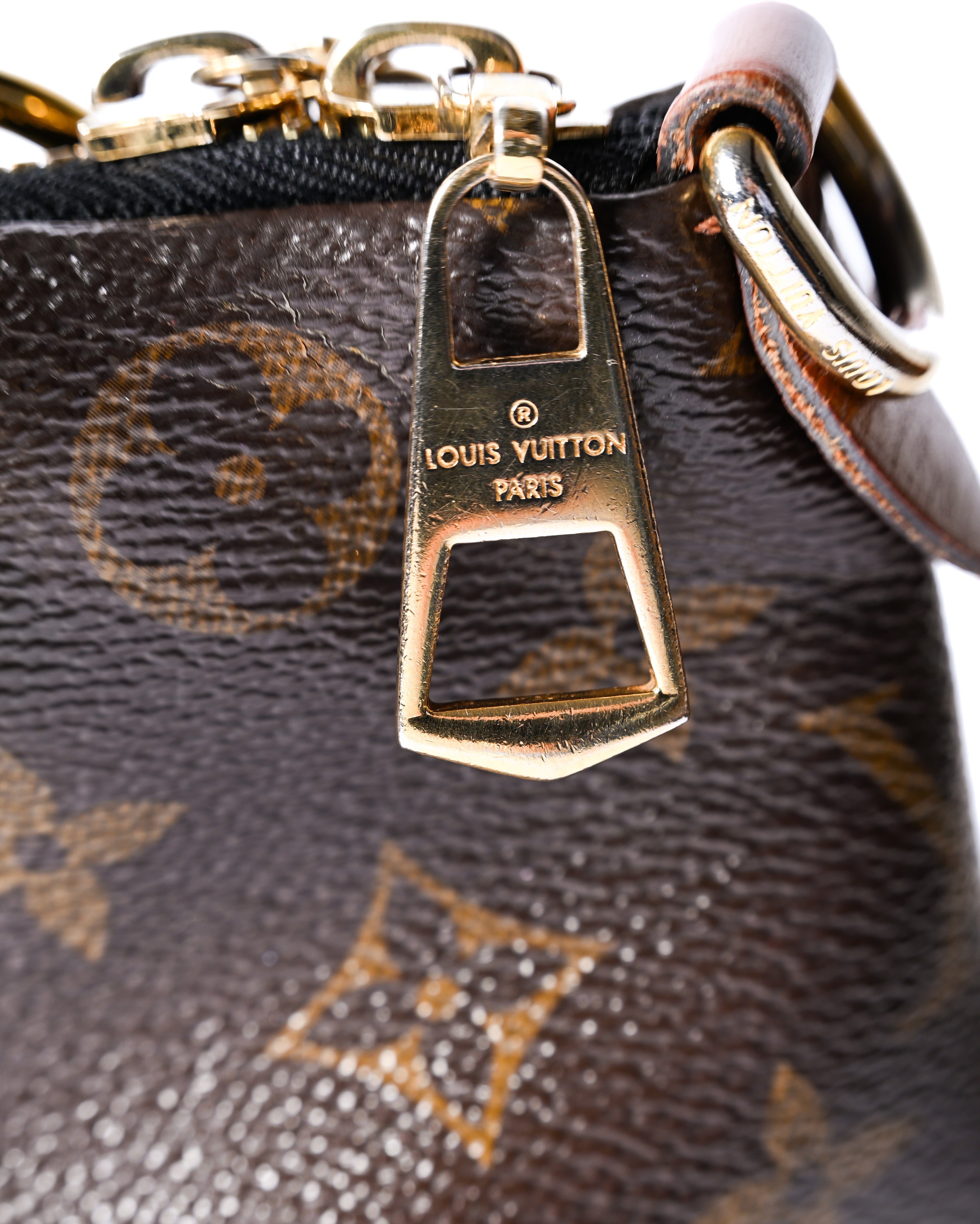 LOUIS VUITTON/ “V Tote mm” Monogram Canvas & Leather Handbag