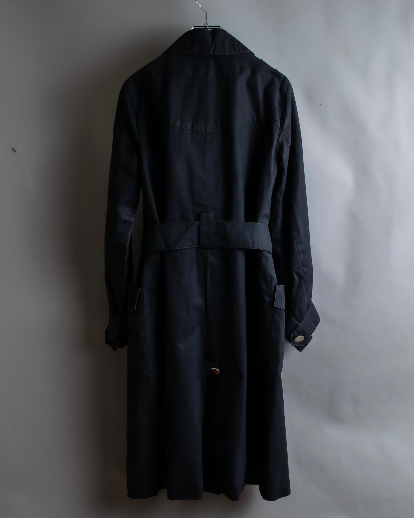 "LOUIS VUITTON" Metal button detailing belted trench coat