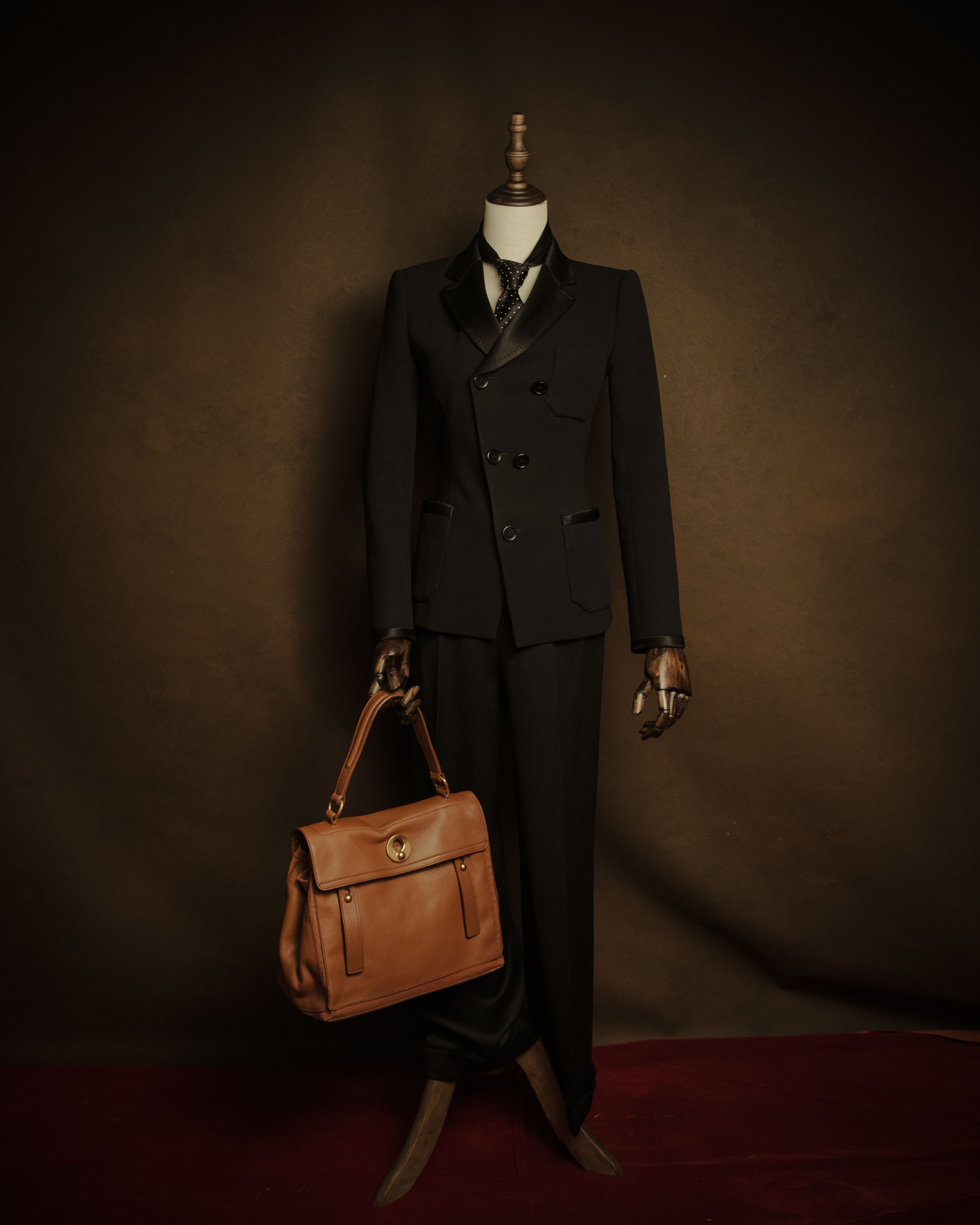 –SPECIAL– “YVES SAINT LAURENT”
2011-2012 Muse two leather handbag