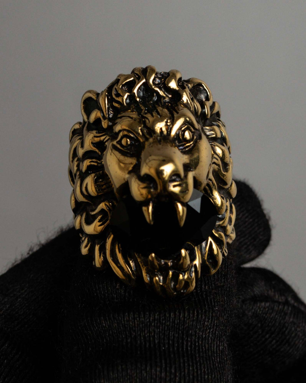"GUCCI" Michele period lion head gold ring