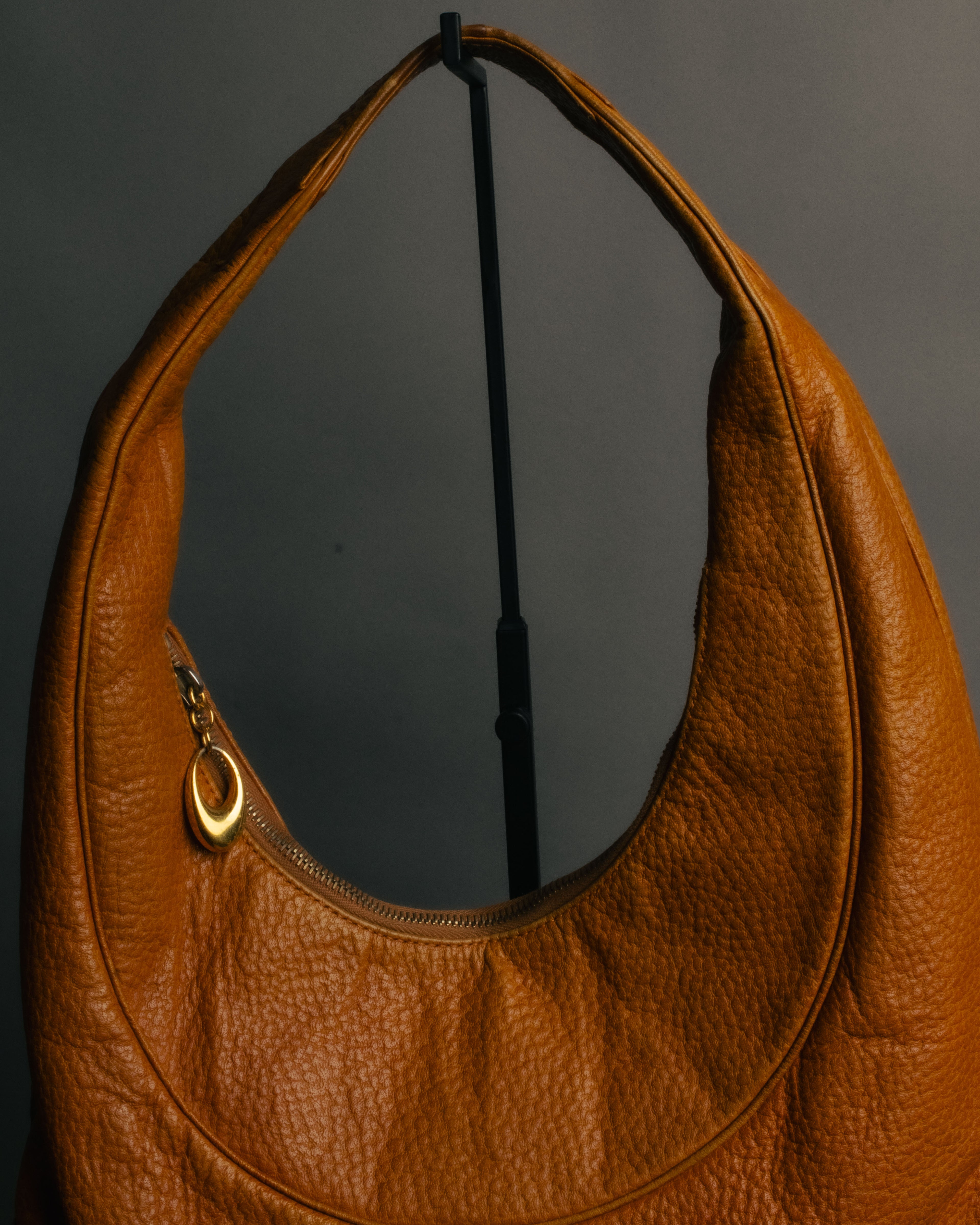 “BVLGARI” 90’s-00’s crescent leather hobo bag