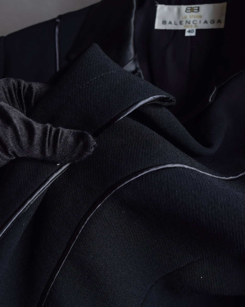 "BALENCIAGA La Mode" Satin-switched piping design tailored jacket