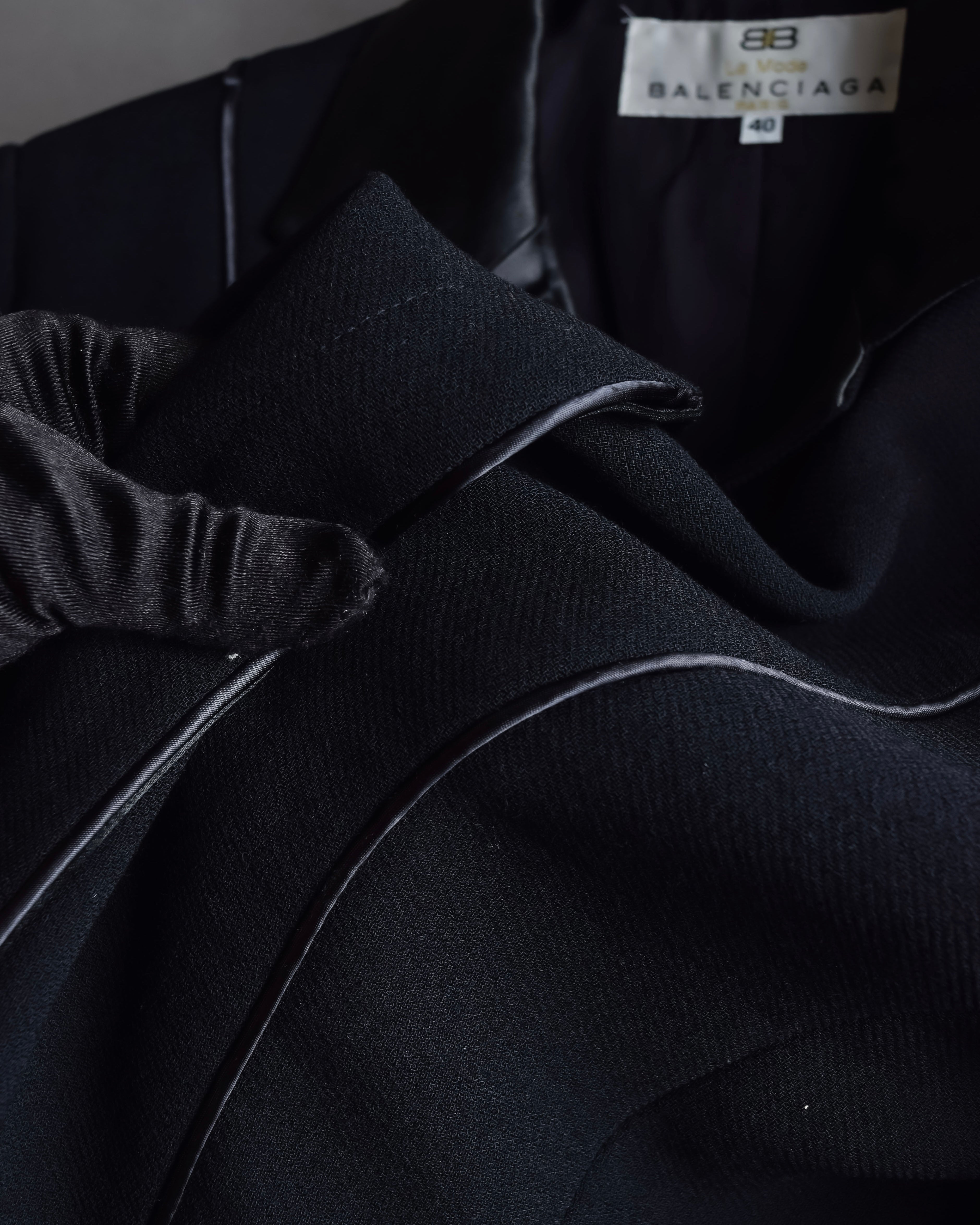 "BALENCIAGA La Mode" Satin-switched piping design tailored jacket