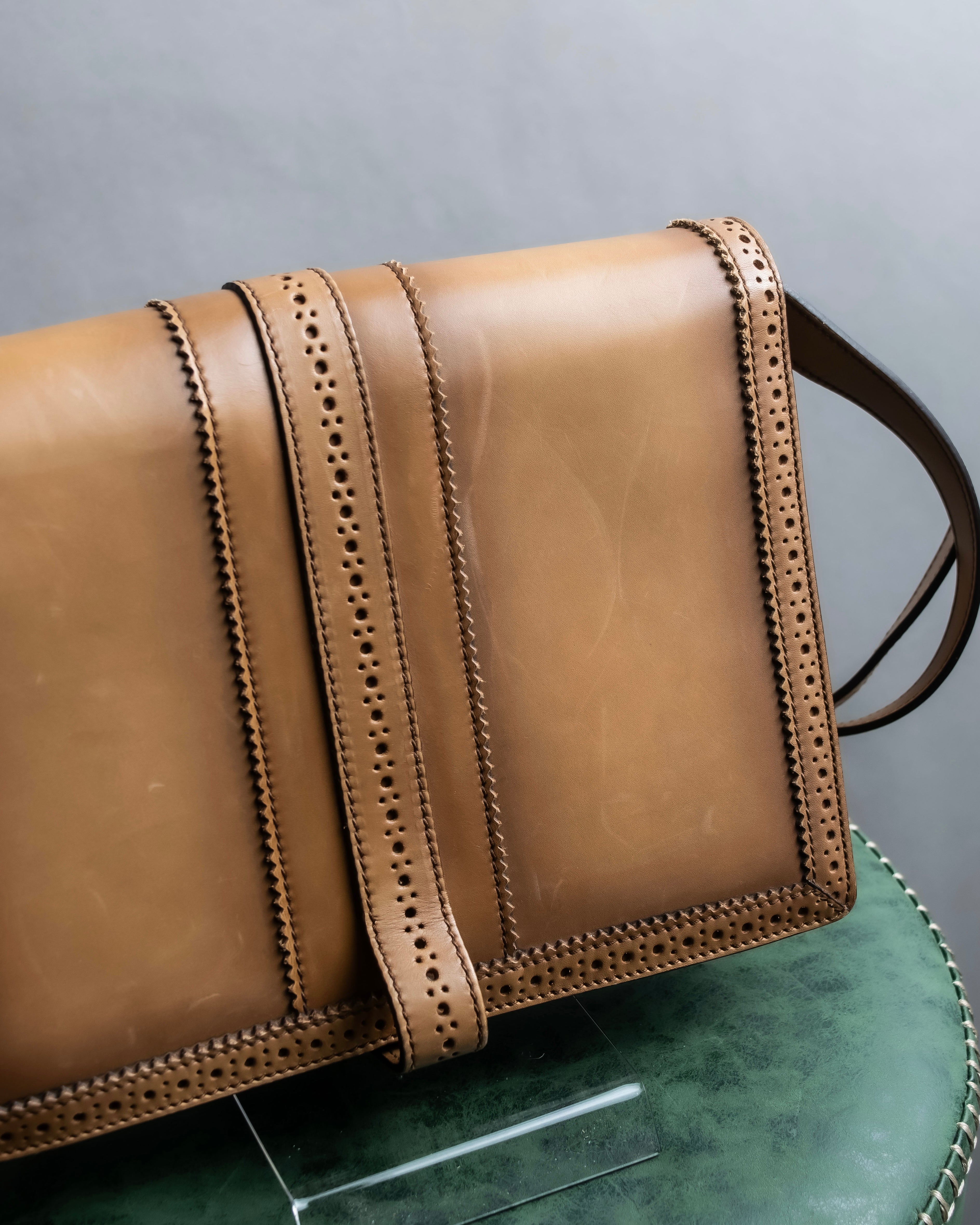 "GUCCI" Duilio brogue brown leather shoulder bag