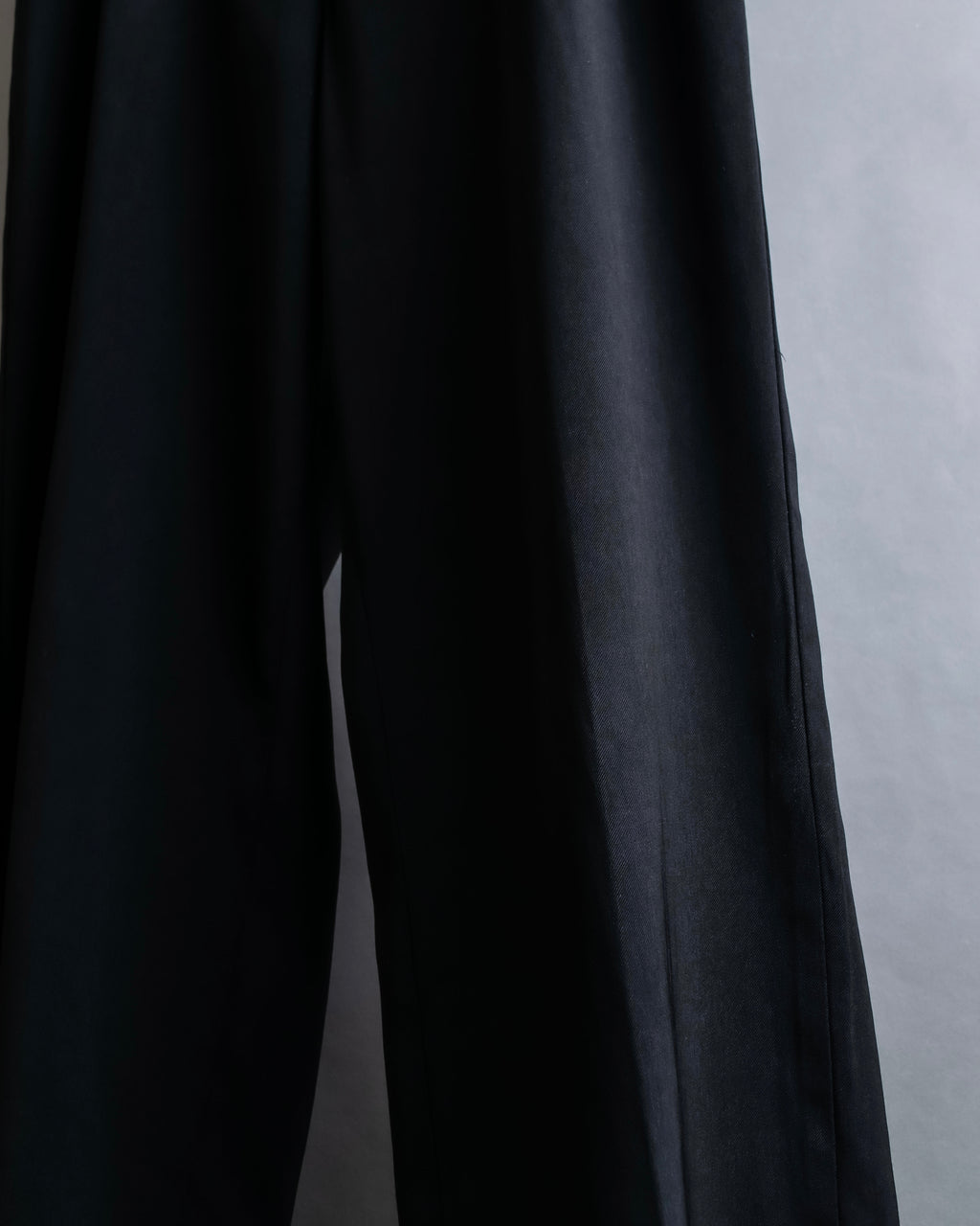 "Vintage rounded tapered silhouette slacks"