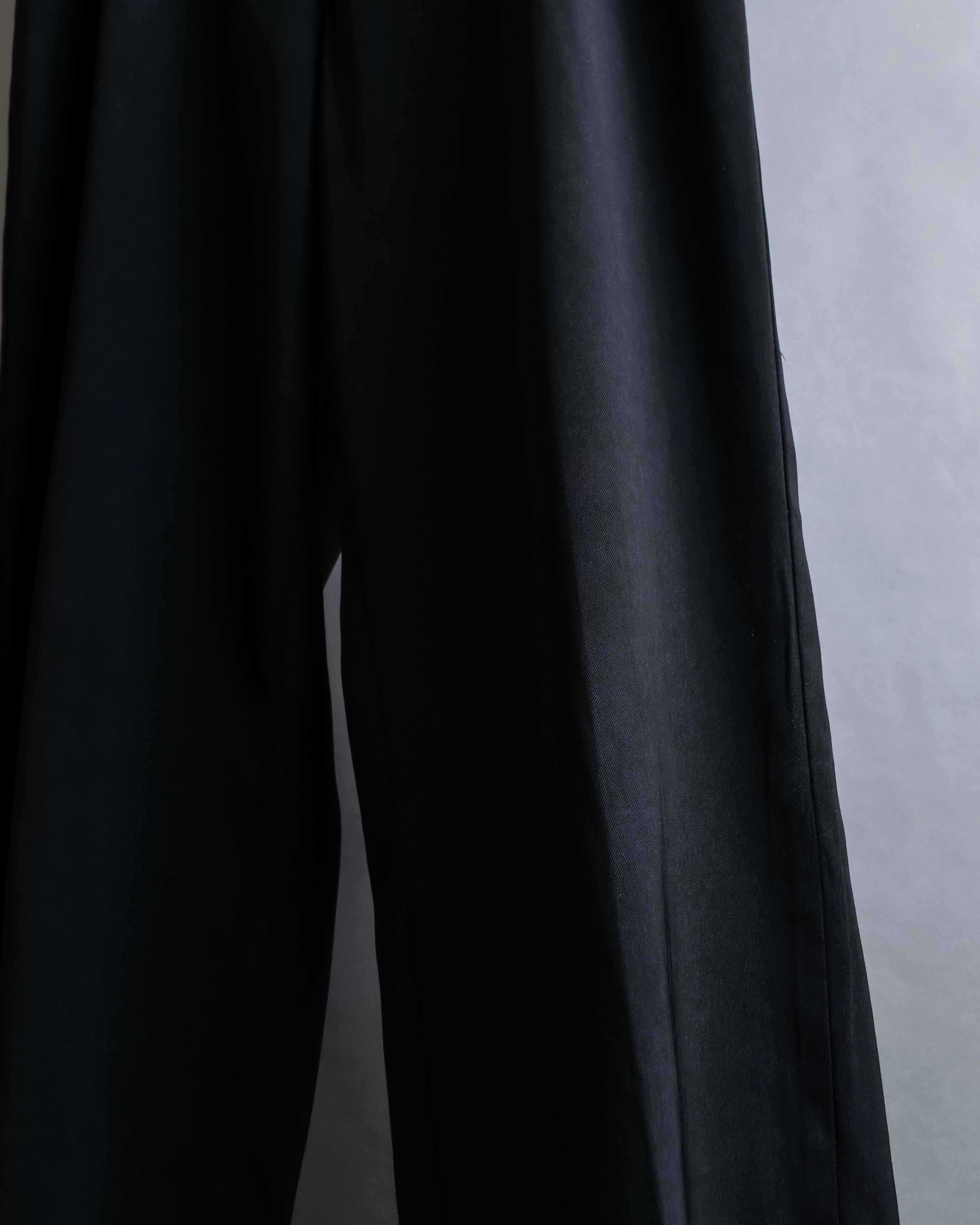 "Vintage rounded tapered silhouette slacks"