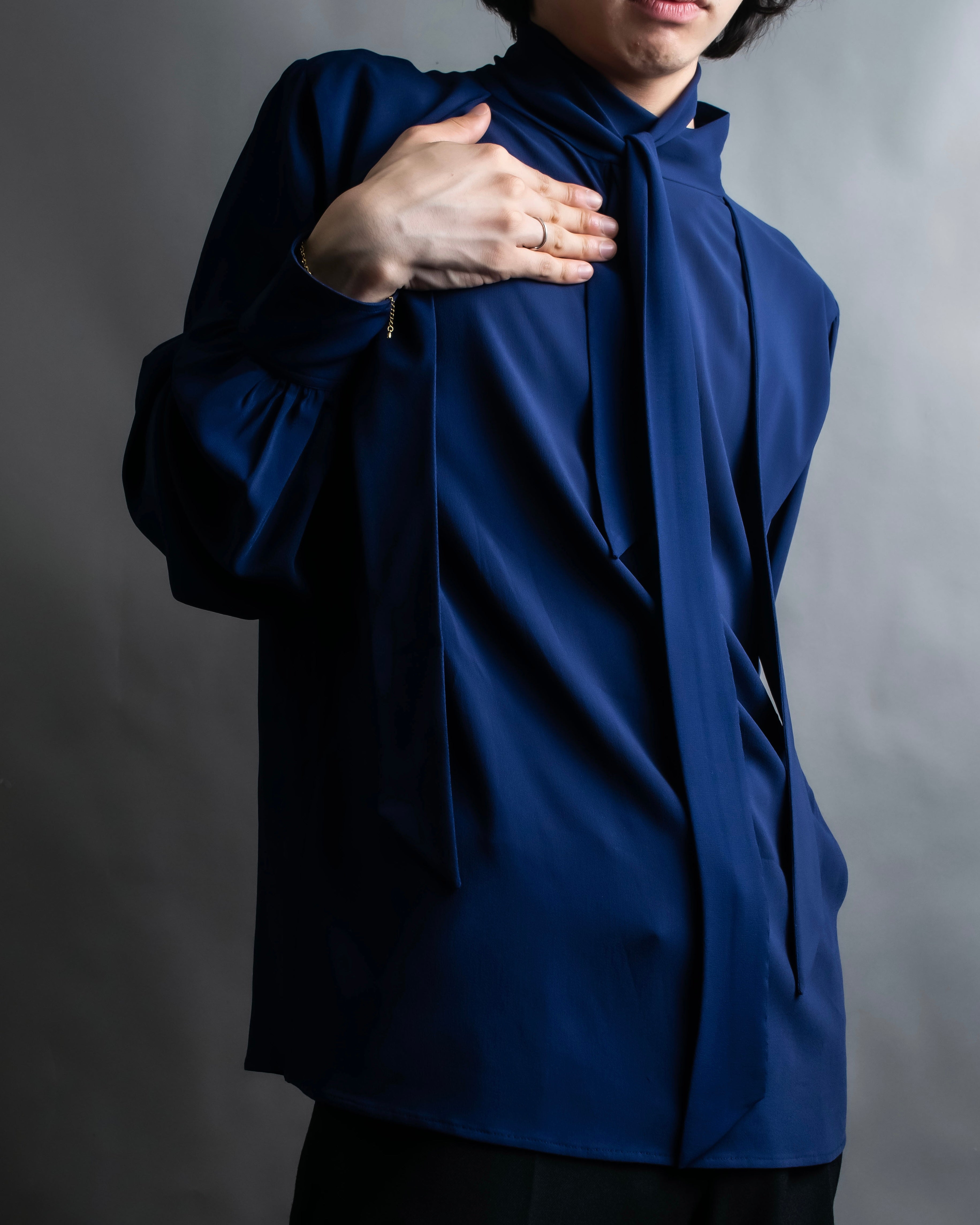 "BALENCIAGA" 16AW Pussy bow sailor shirt