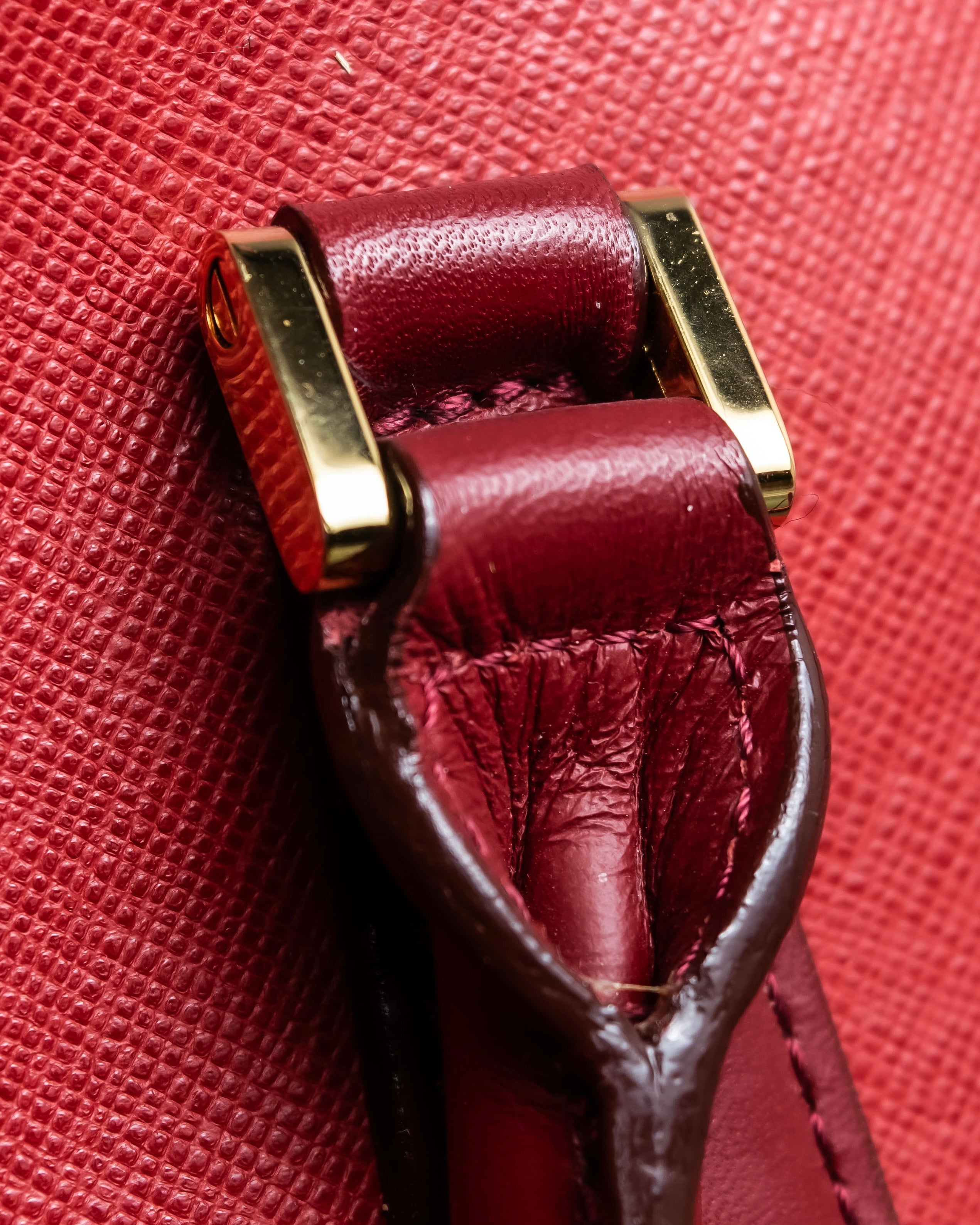 "BURBERRY" Bright red square silhouette leather handbag