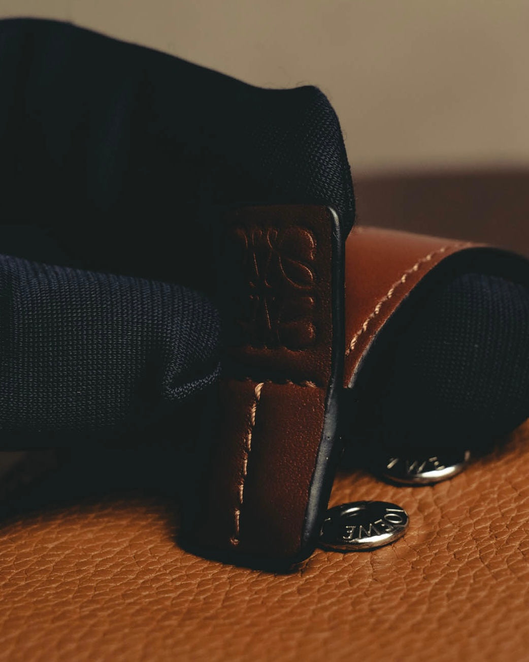 "LOEWE" 20's Bicolor small vertical leather wallet