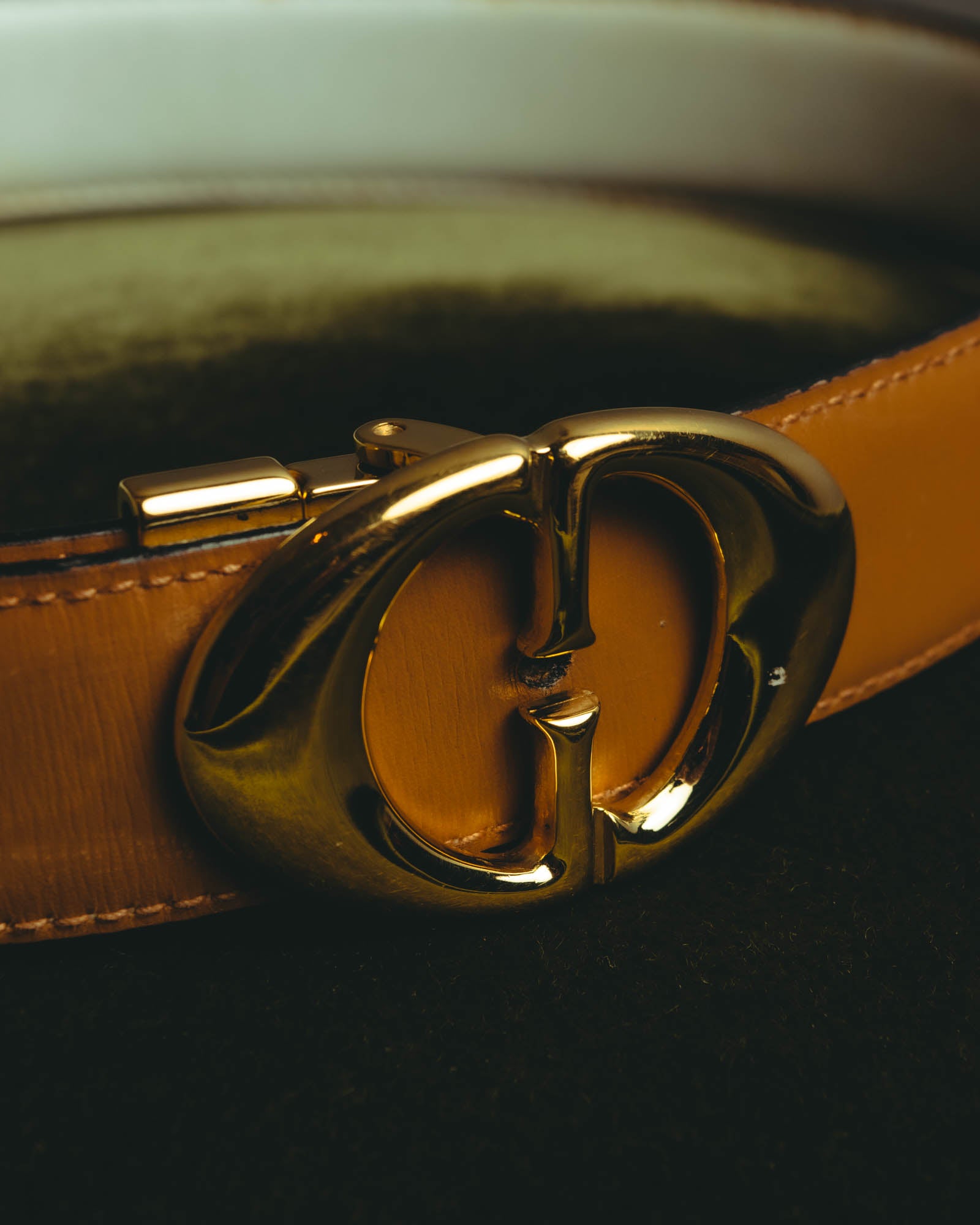 “Gucci” Leather reversible Double G belt