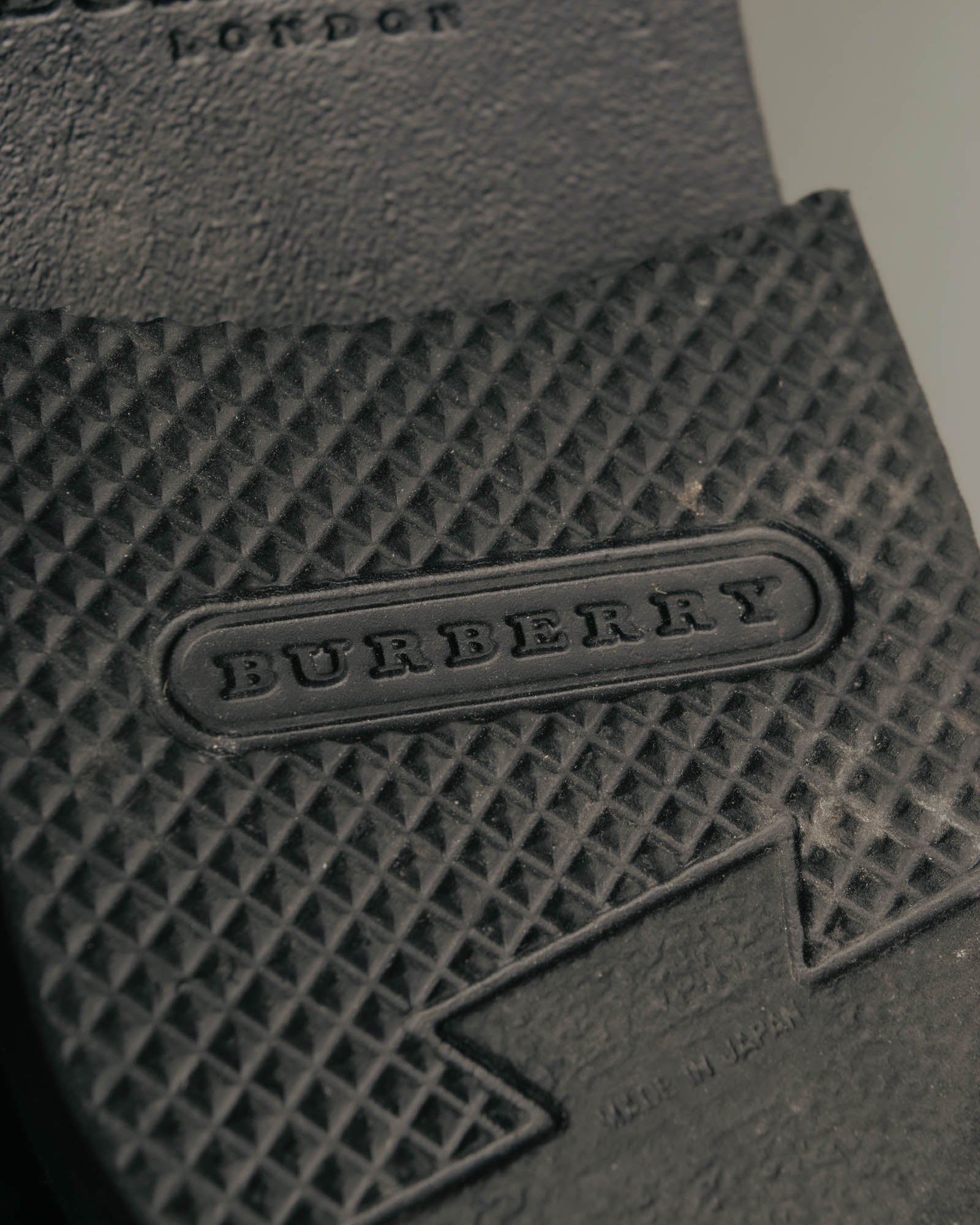 “Burberry London” 00’s-10’s Black leather penny loafers