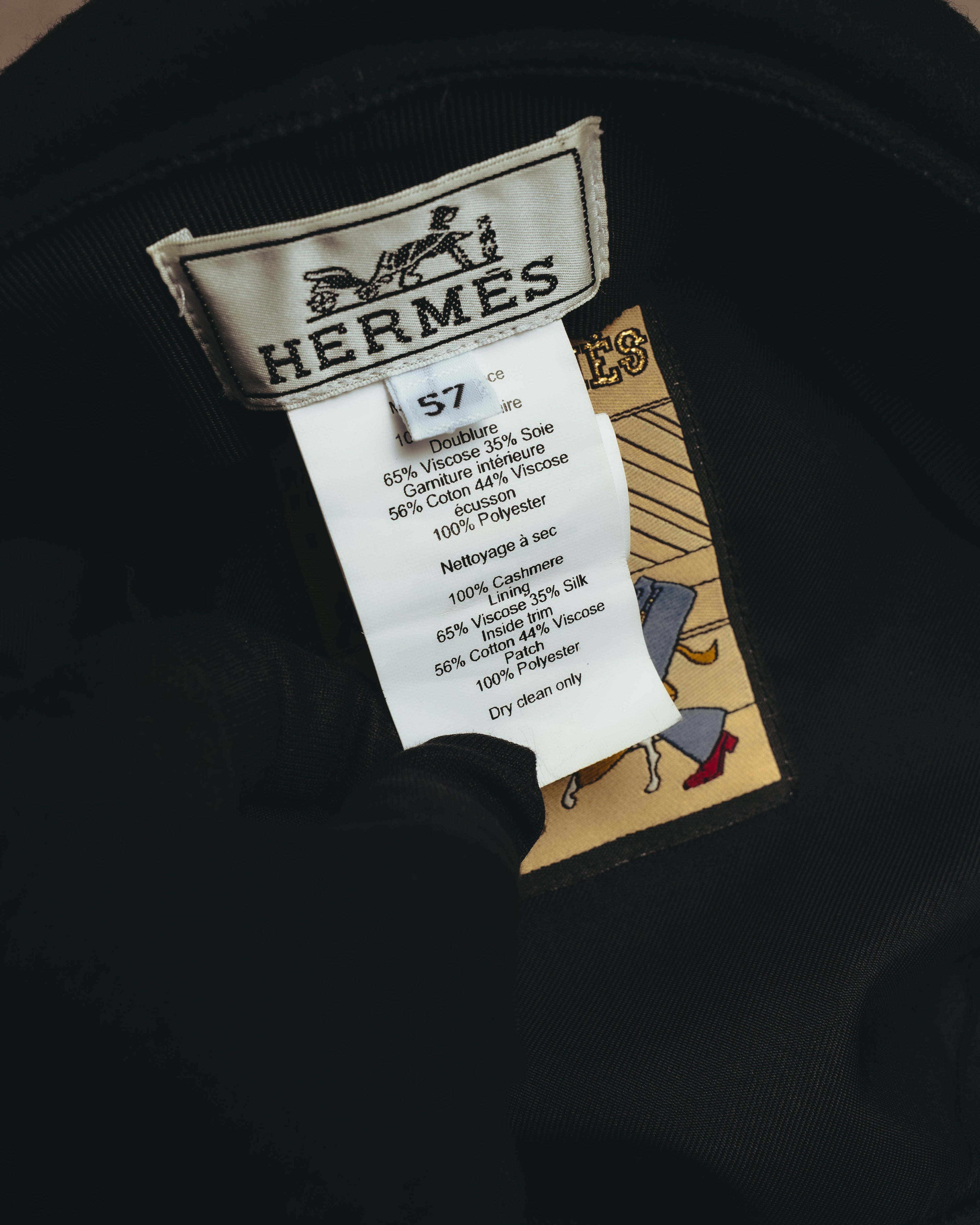 -SPECIAL- “HERMES” 2022-2023 La Parisienne patch cashmere Deauville cap