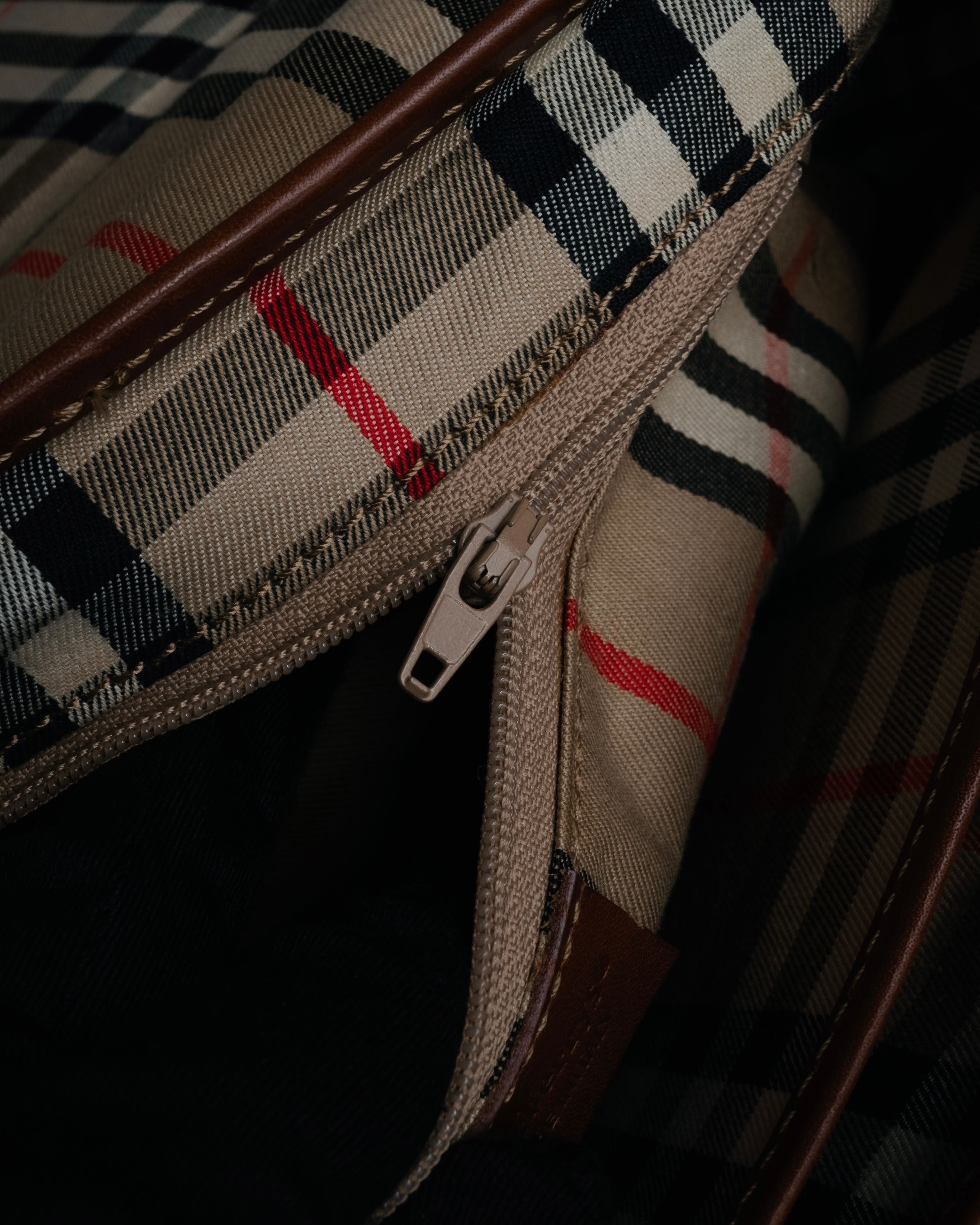 “Burberrys” 80’s-90’s Heritage leather bag