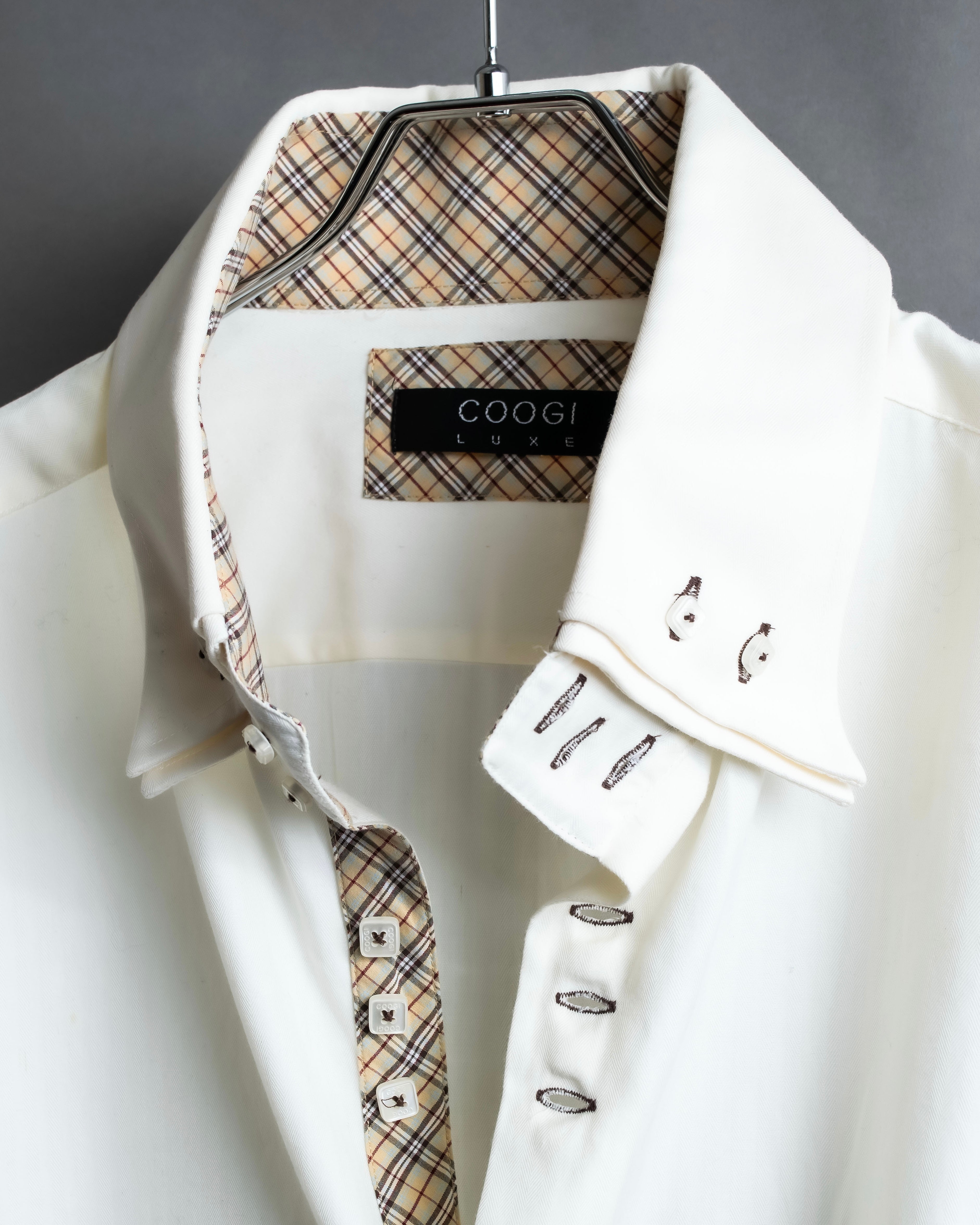 "COOGI" Double collar distinctive buttons relaxed shirt