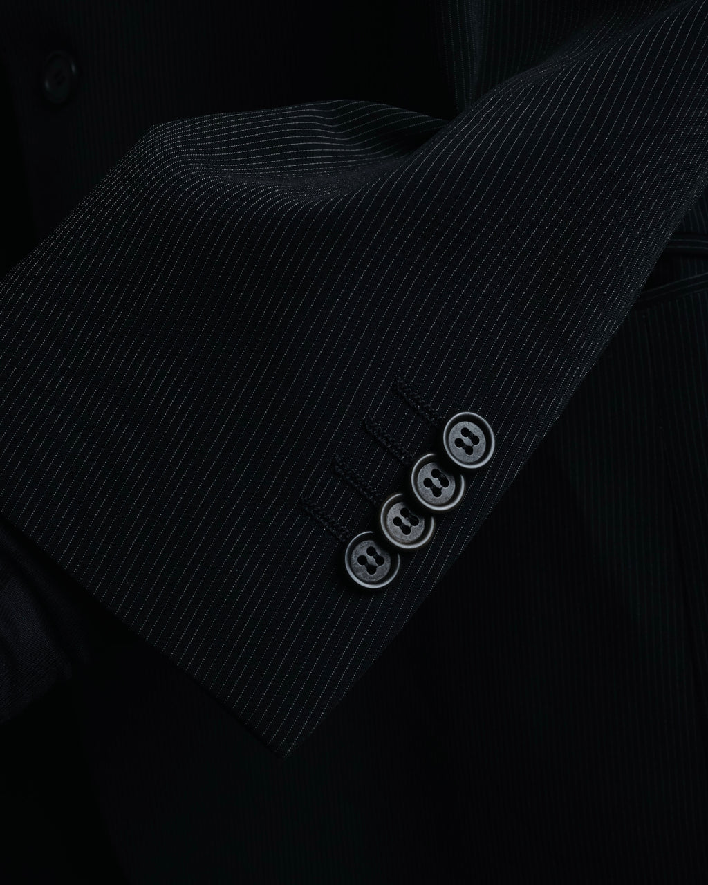 "GIORGIO ARMANI" 08’s-09’s Sharp pinstripe wool two button suit set