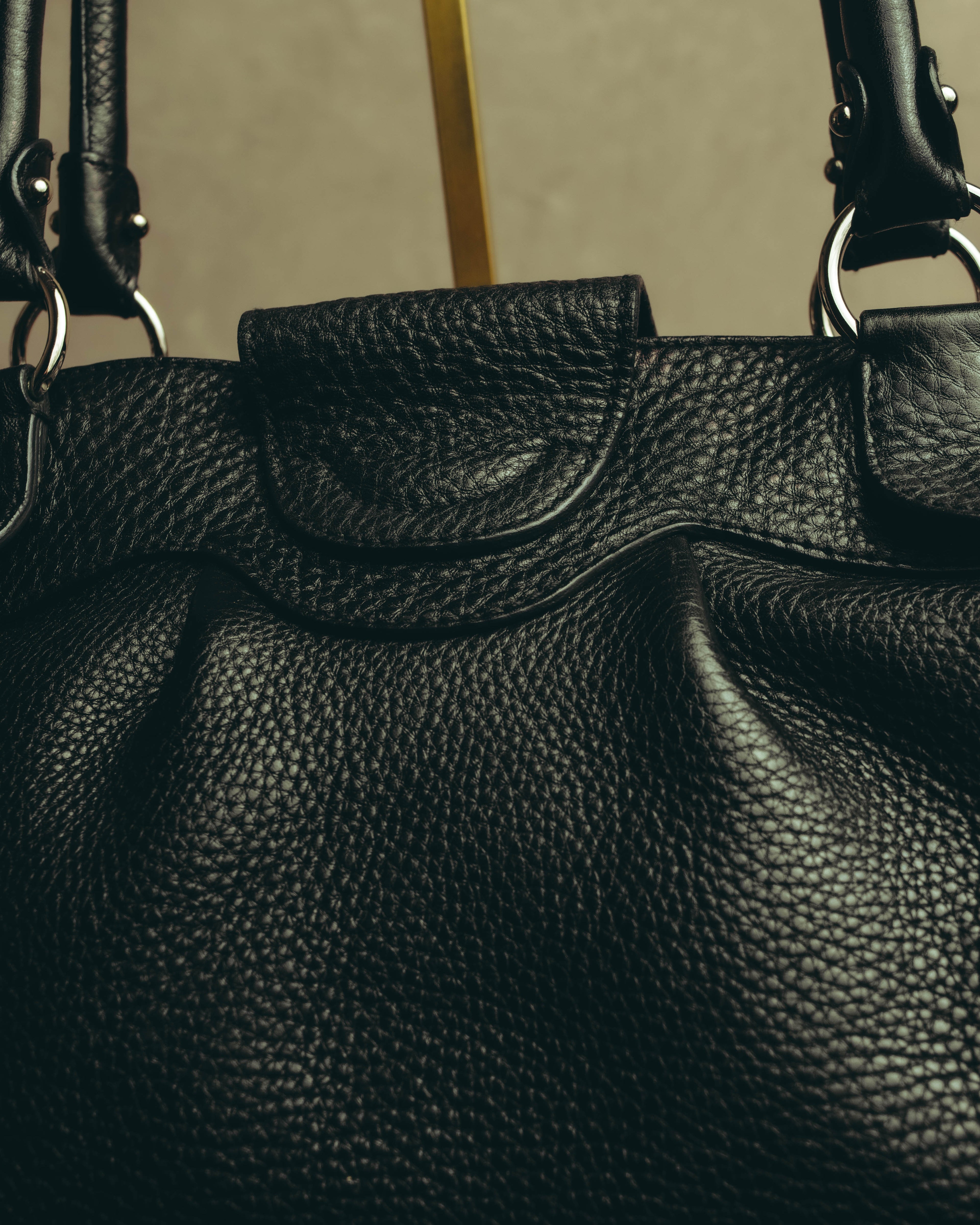 “Salvatore Ferragamo” 00’s-10’s Gancini pebbled leather handbag