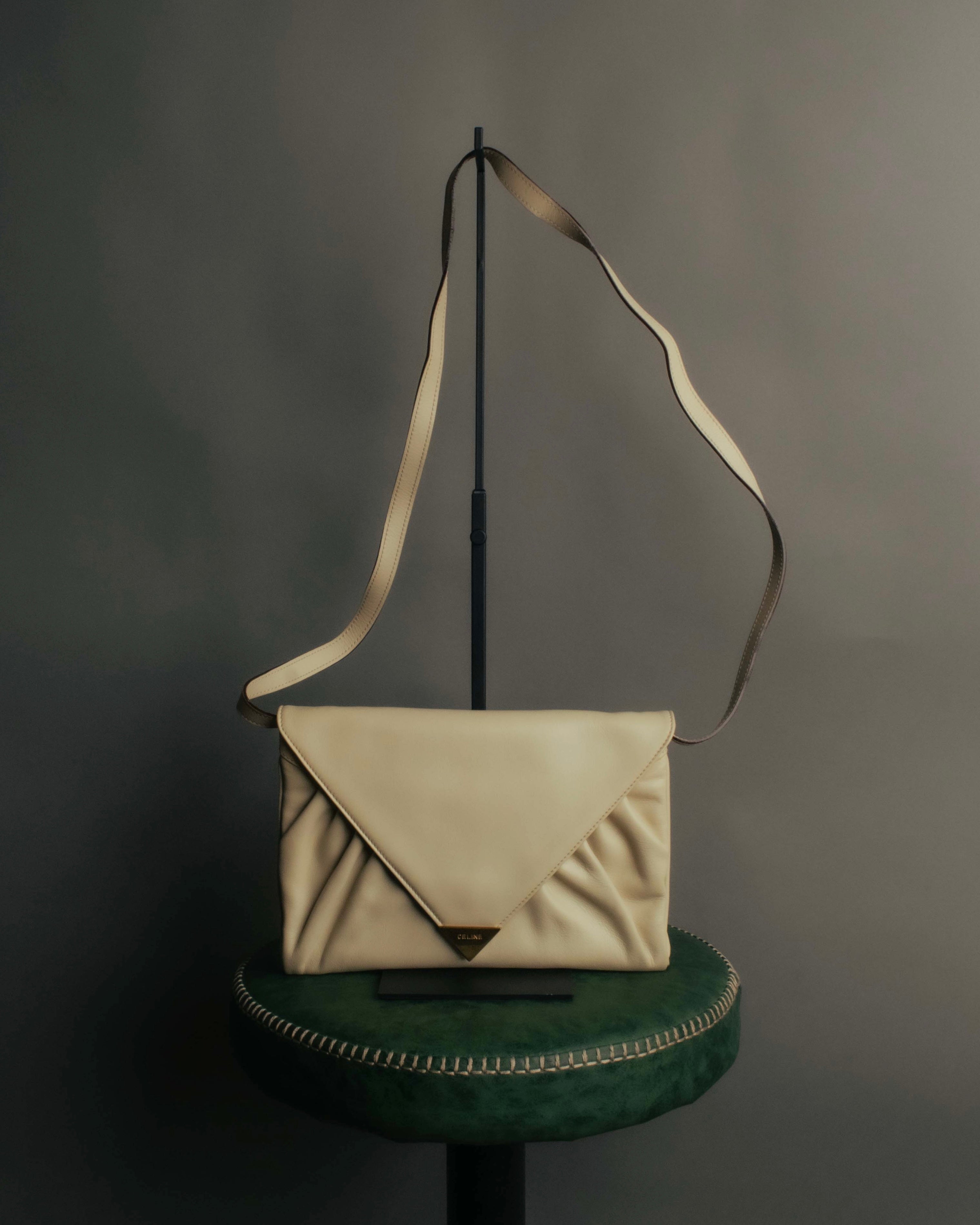 "CELINE" 80's-90's Vintage triangle flap gather leather shoulder bag