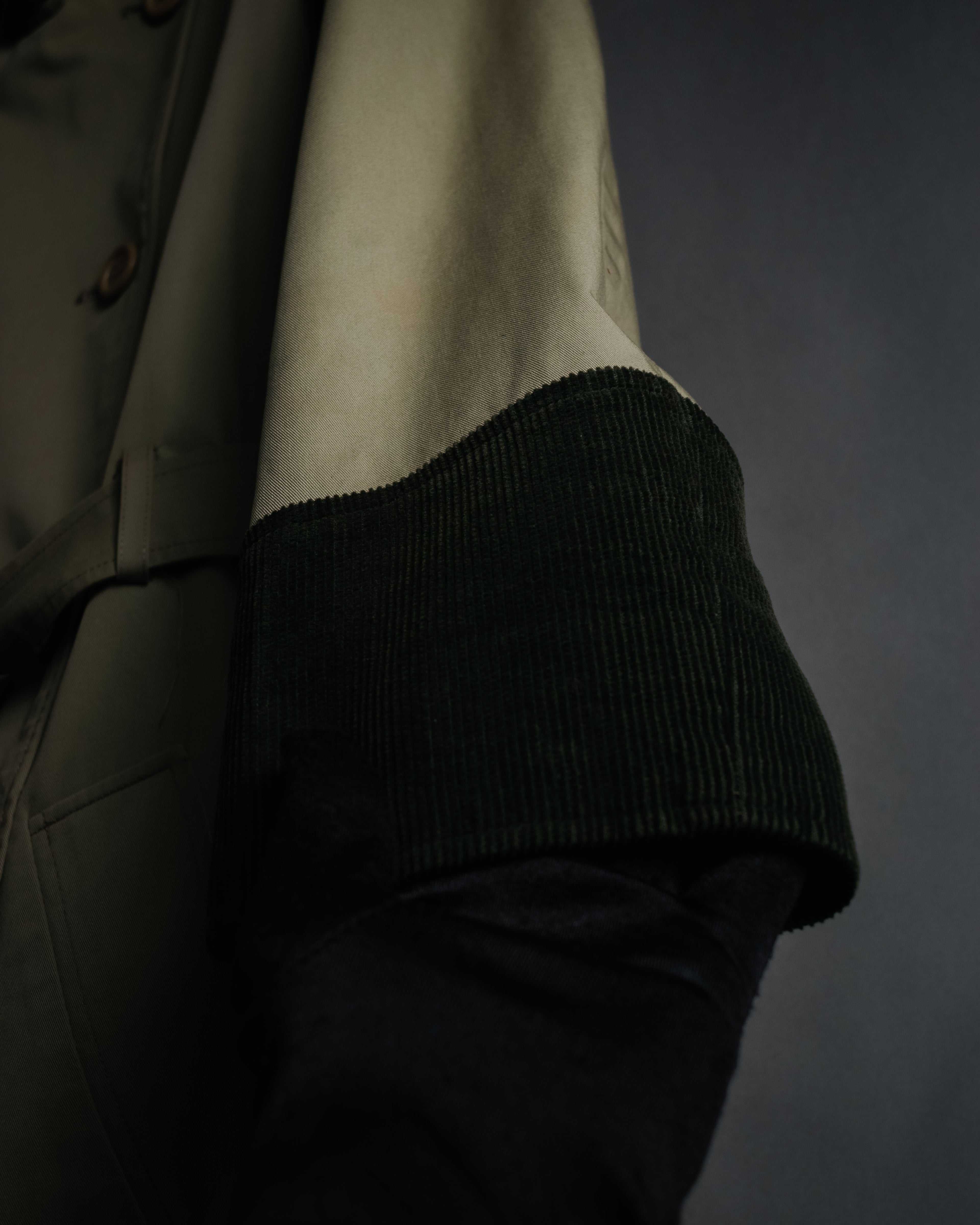 “Yves Saint Laurent” 80’s-90’s Corduroy collar belted trench coat