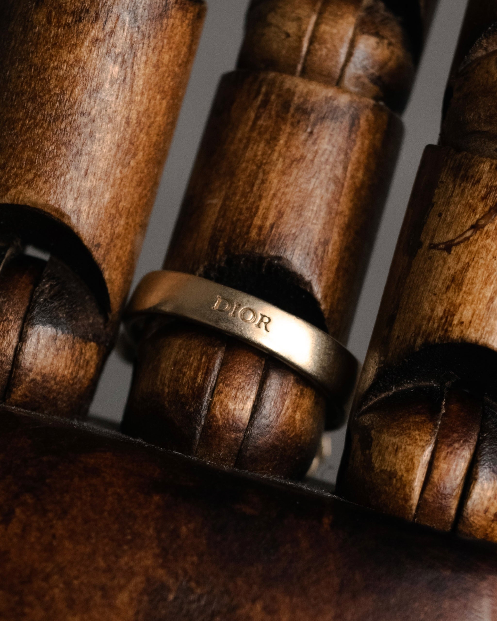 “DIOR” 2010’s sculptural turtle floral motif ring