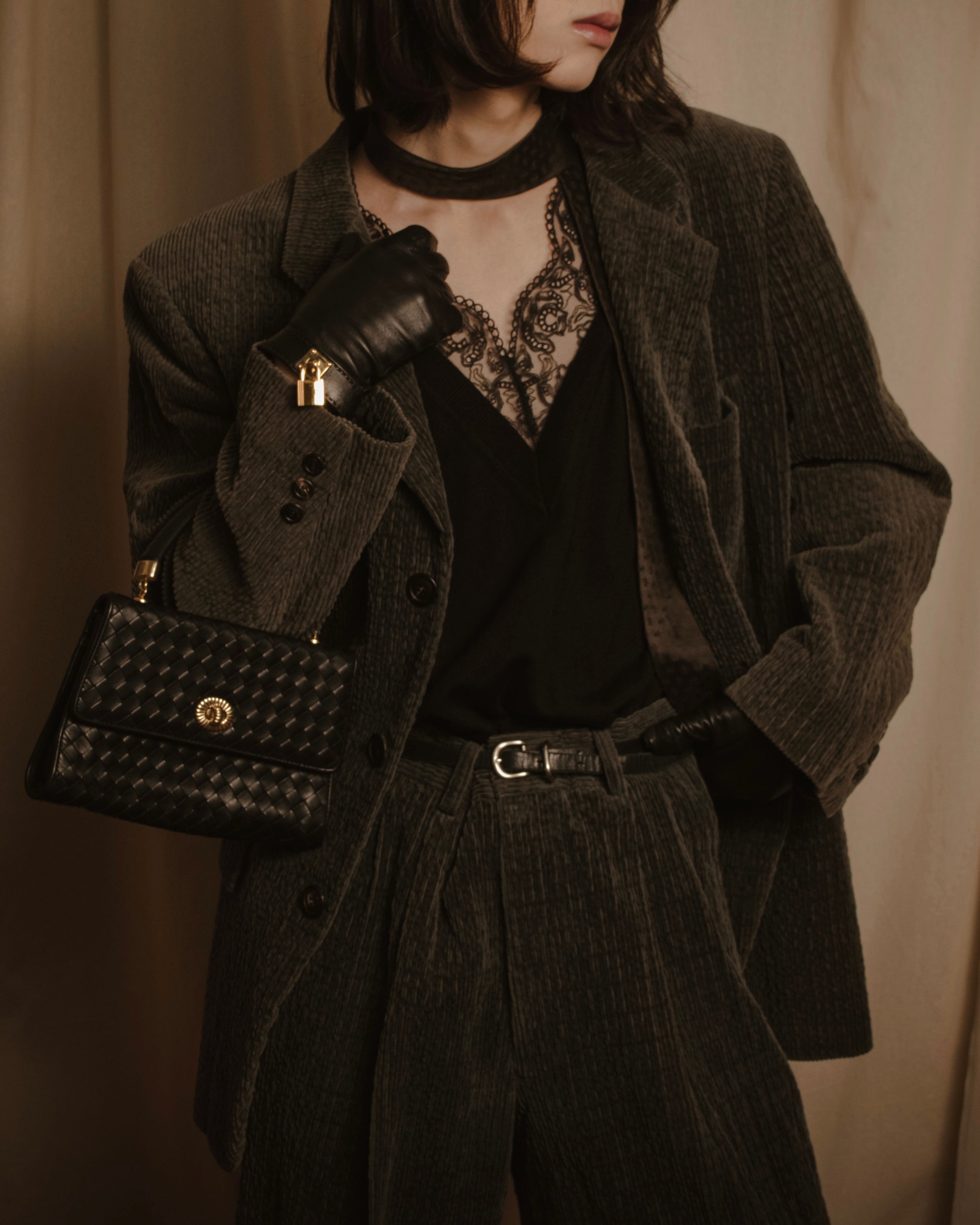 –SPECIAL– "BOTTEGA VENETA"
Late 80s–Early 90s Intrecciato trapezoid leather bag