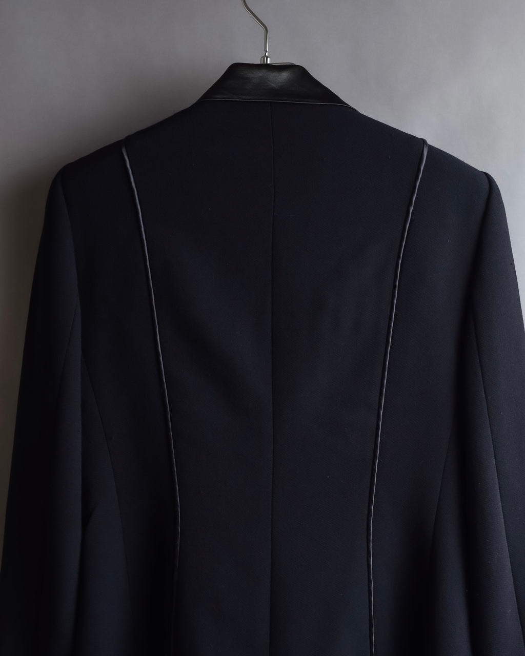 "BALENCIAGA La Mode" Satin-switched piping design tailored jacket