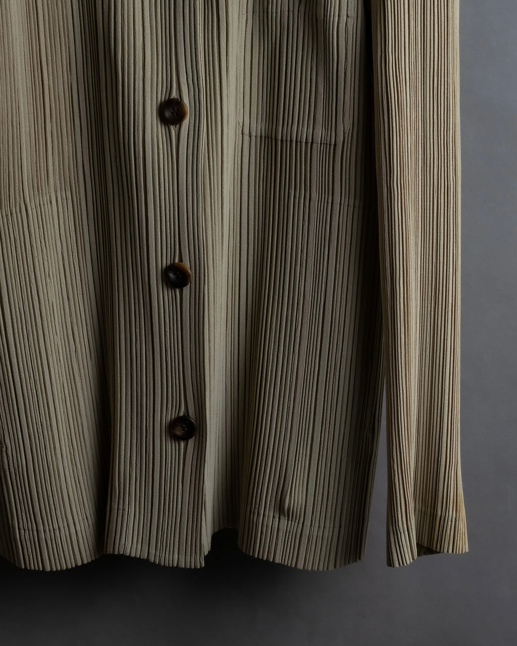 "ISSEY MIYAKE" Fine pleated shirt jacket