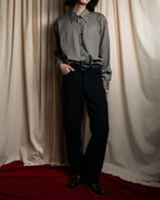 "YVES SAINT LAURENT for men"
Grayish khaki color oversized shirt