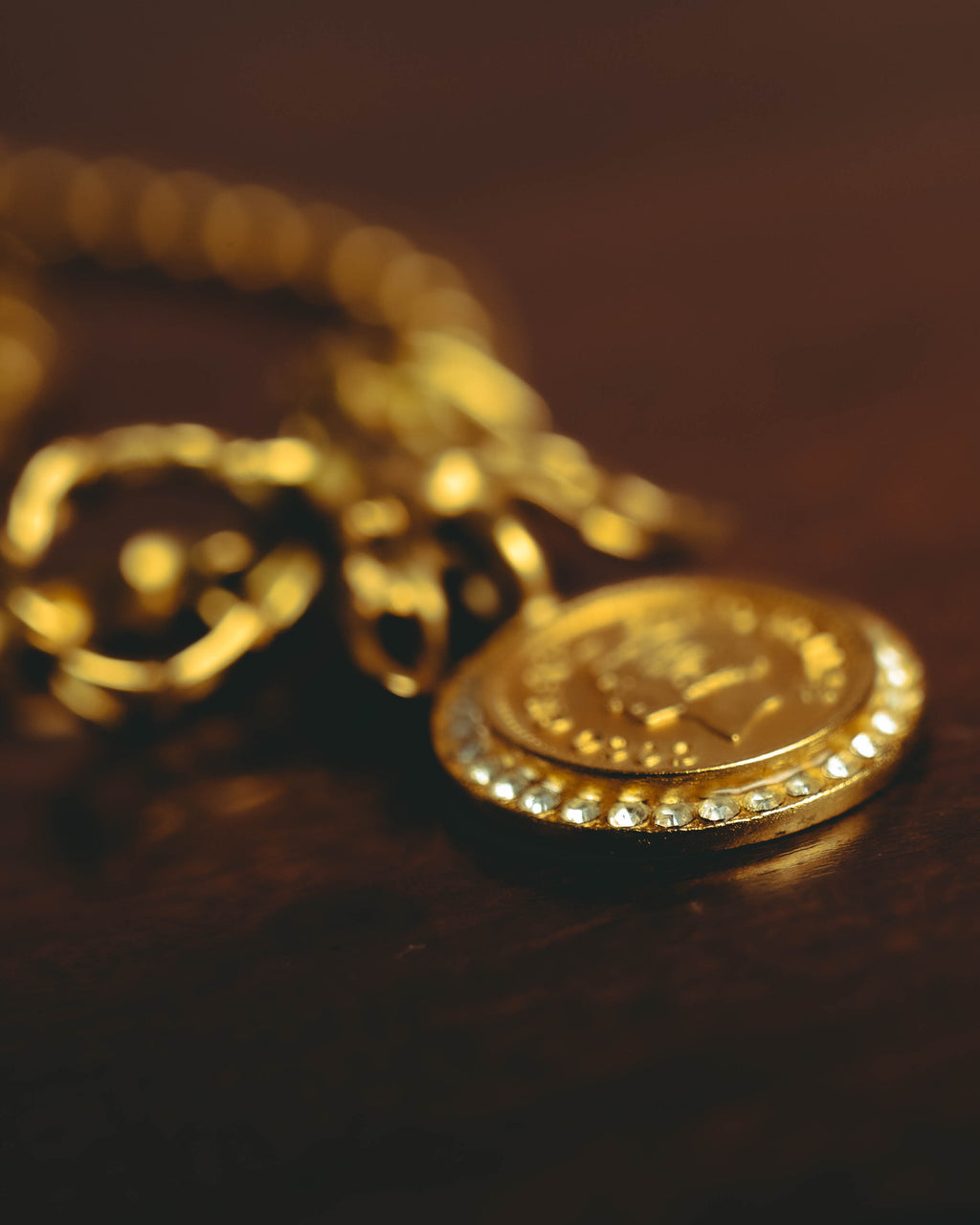 –SPECIAL– "CHANEL" 95AW Jeweled medallion pendant necklace