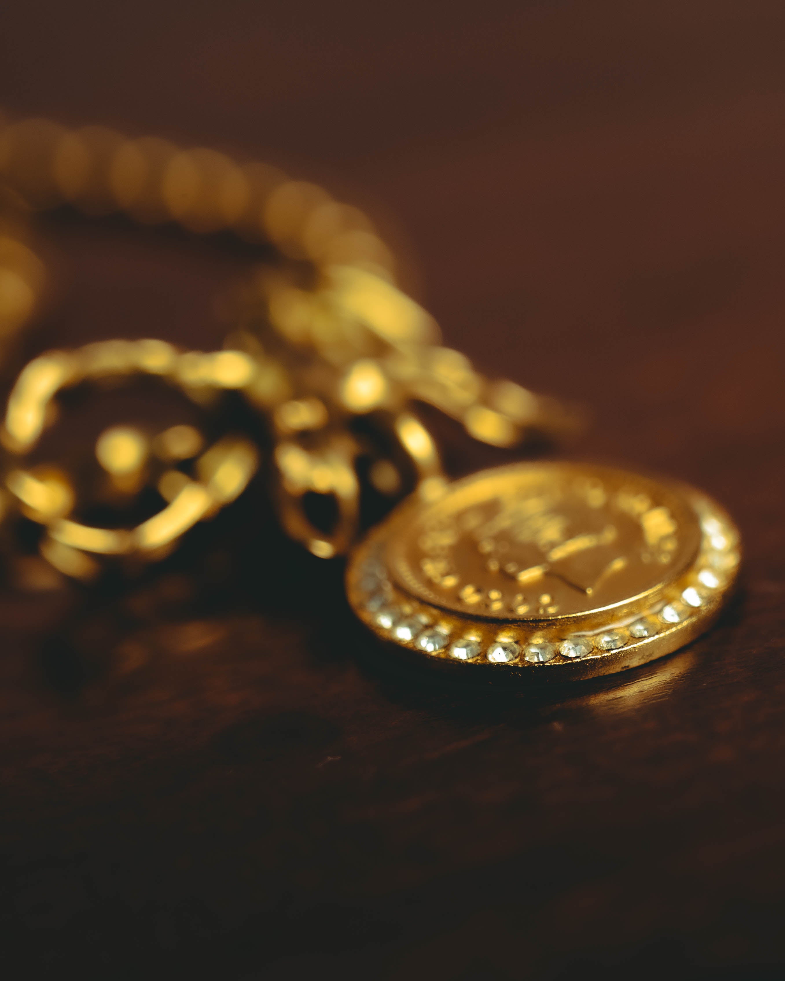 –SPECIAL– "CHANEL" 95AW Jeweled medallion pendant necklace