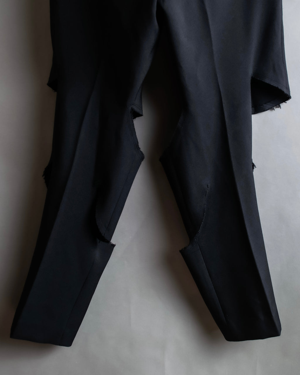 "COMME des GARCONS HOMME PLUS" 19SS Cut-off design slacks