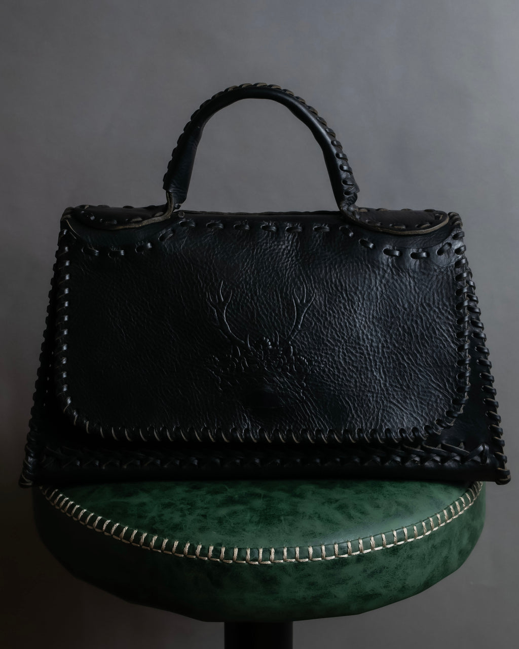 "FENDI" Hand stitched design leather hand bag