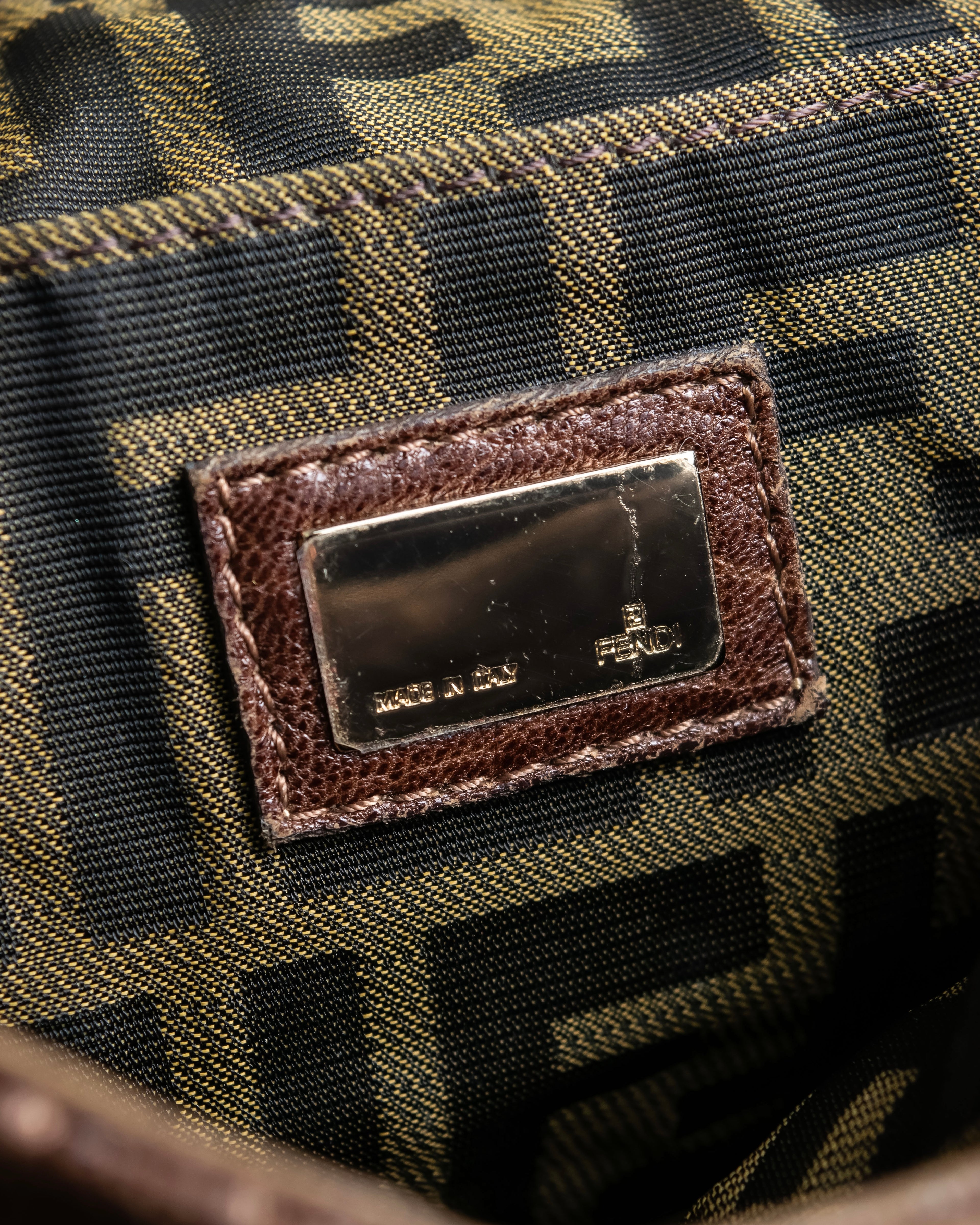 "FENDI" Brown color edition Spy bag