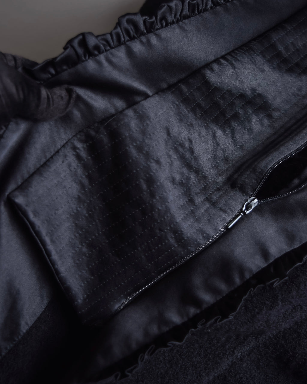 "GIANFRANCO FERRE" Structured wool satin ruffle inner detail set up