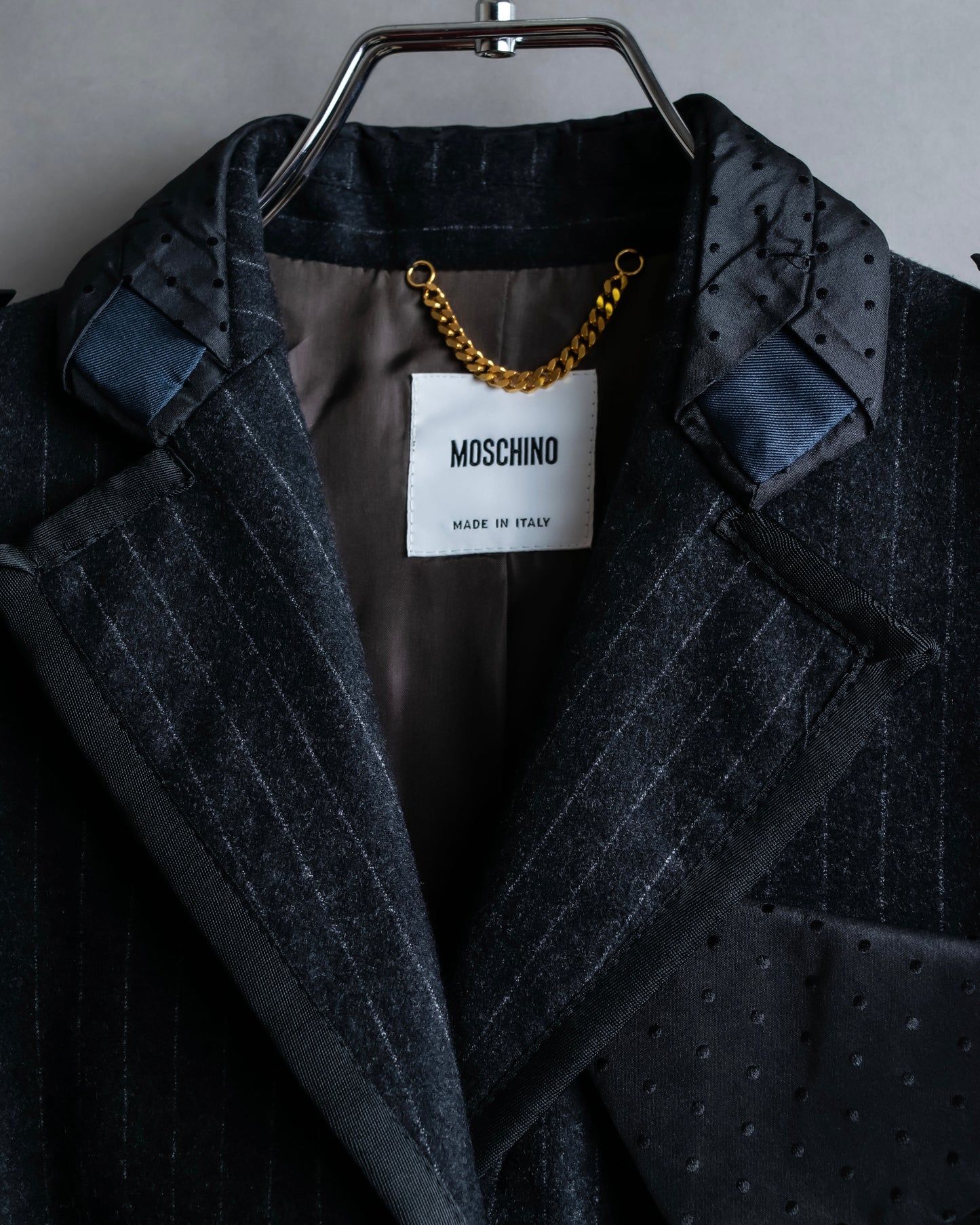 "MOSCHINO" Chalk stripe pattern separate fabric docking tailored jacket