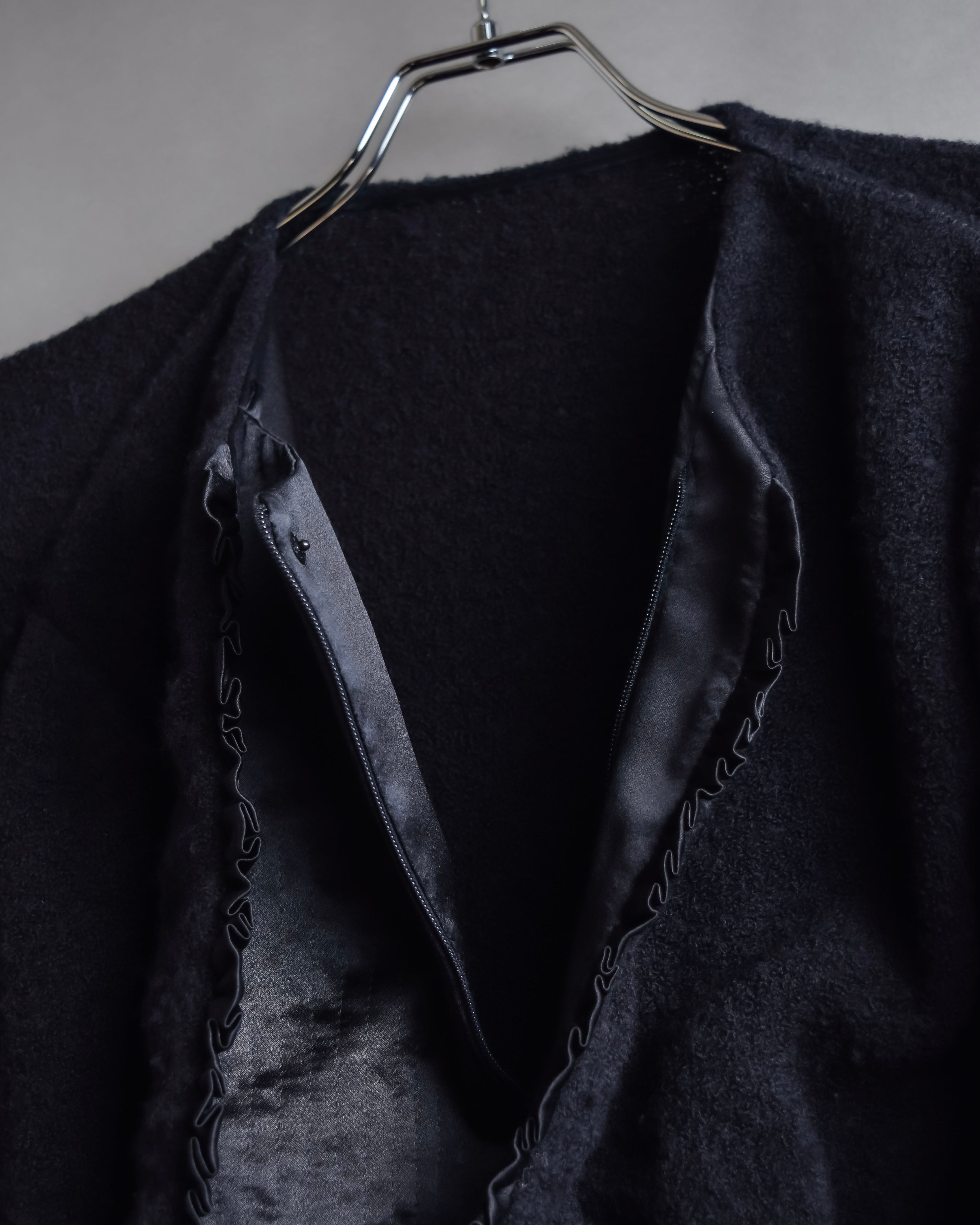 "GIANFRANCO FERRE" Structured wool satin ruffle inner detail set up