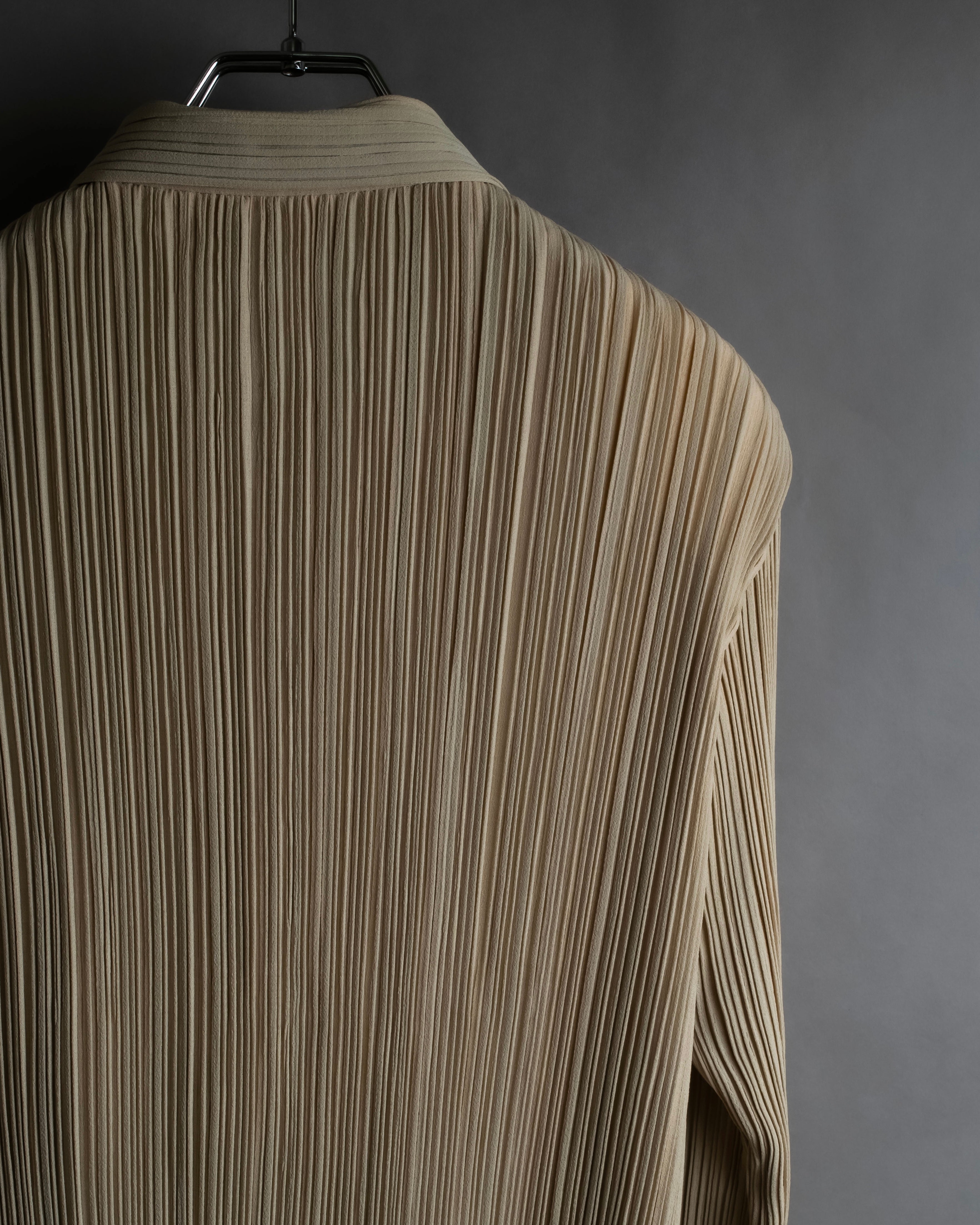 "ISSEY MIYAKE" Fine pleated shirt jacket