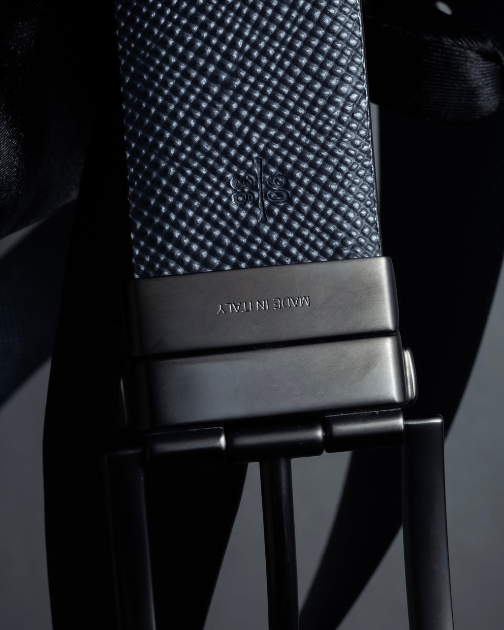 "PRADA" Black x blue reversible design belt