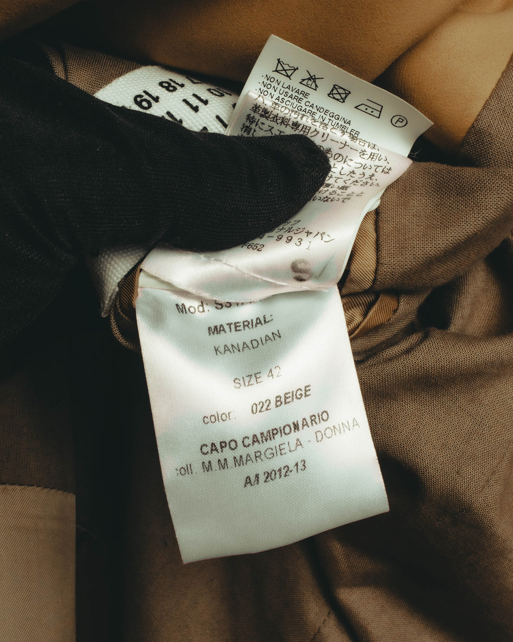 –SPECIAL– “Maison Martin Margiela” 2012AW Leather trench coat with Line 4 printed lining