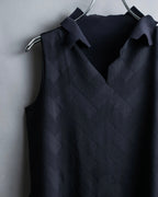 "PLEATS PLEASE ISSEY MIYAKE" 

Meander sleeveless tops