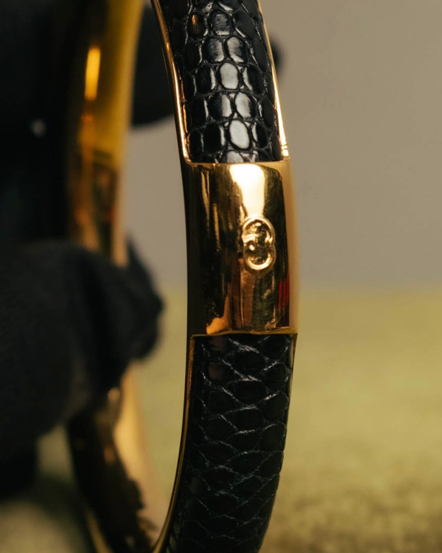“GUCCI” 00's Python embossed hinged bangle