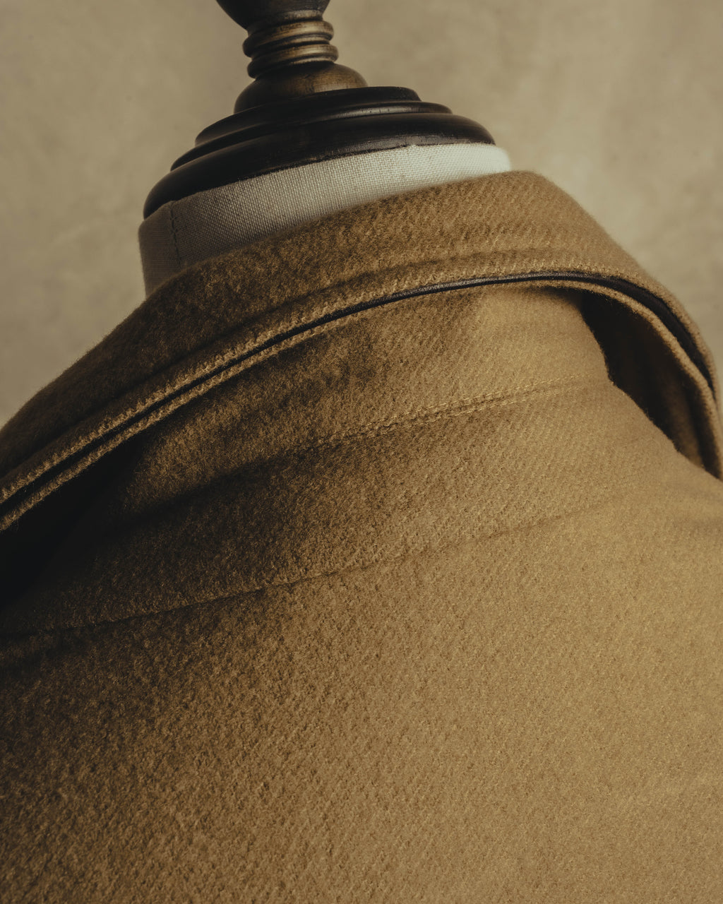 “GUCCI” 00’s-10’s Cashmere-blend leather-trimmed belted long coat