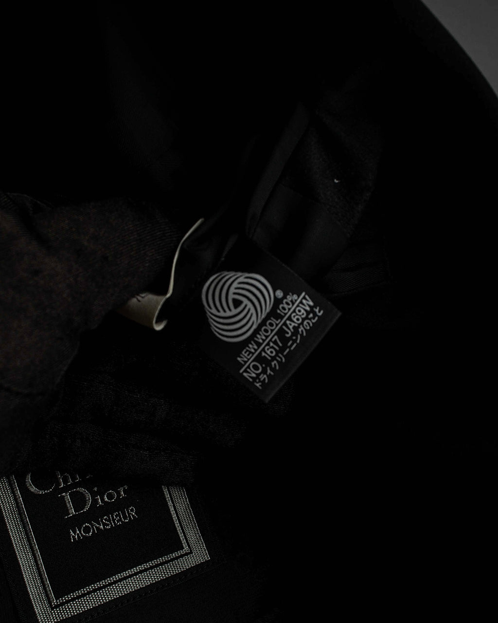 "CHRISTIAN DIOR MONSIEUR" Classical tailored Zegna base satin tuxedo set up