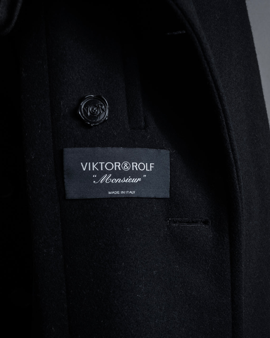 "VIKTOR&ROLF" Sculptural lapel melton coat